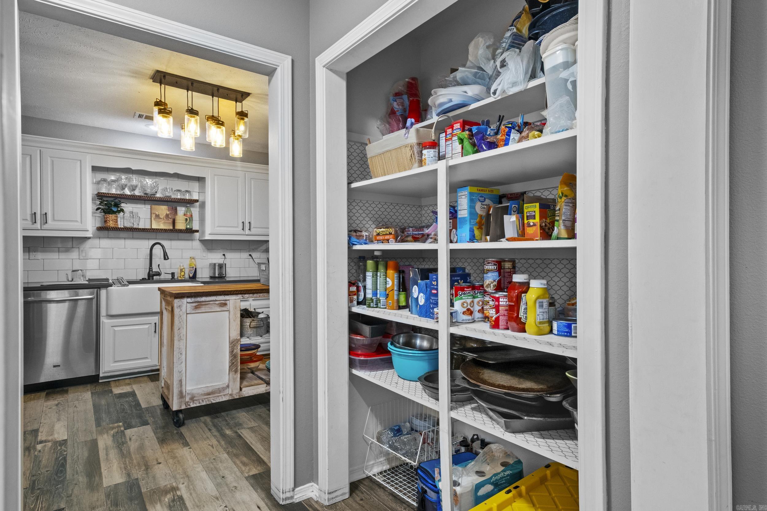 CENTERVIEW ESTATES - Residential