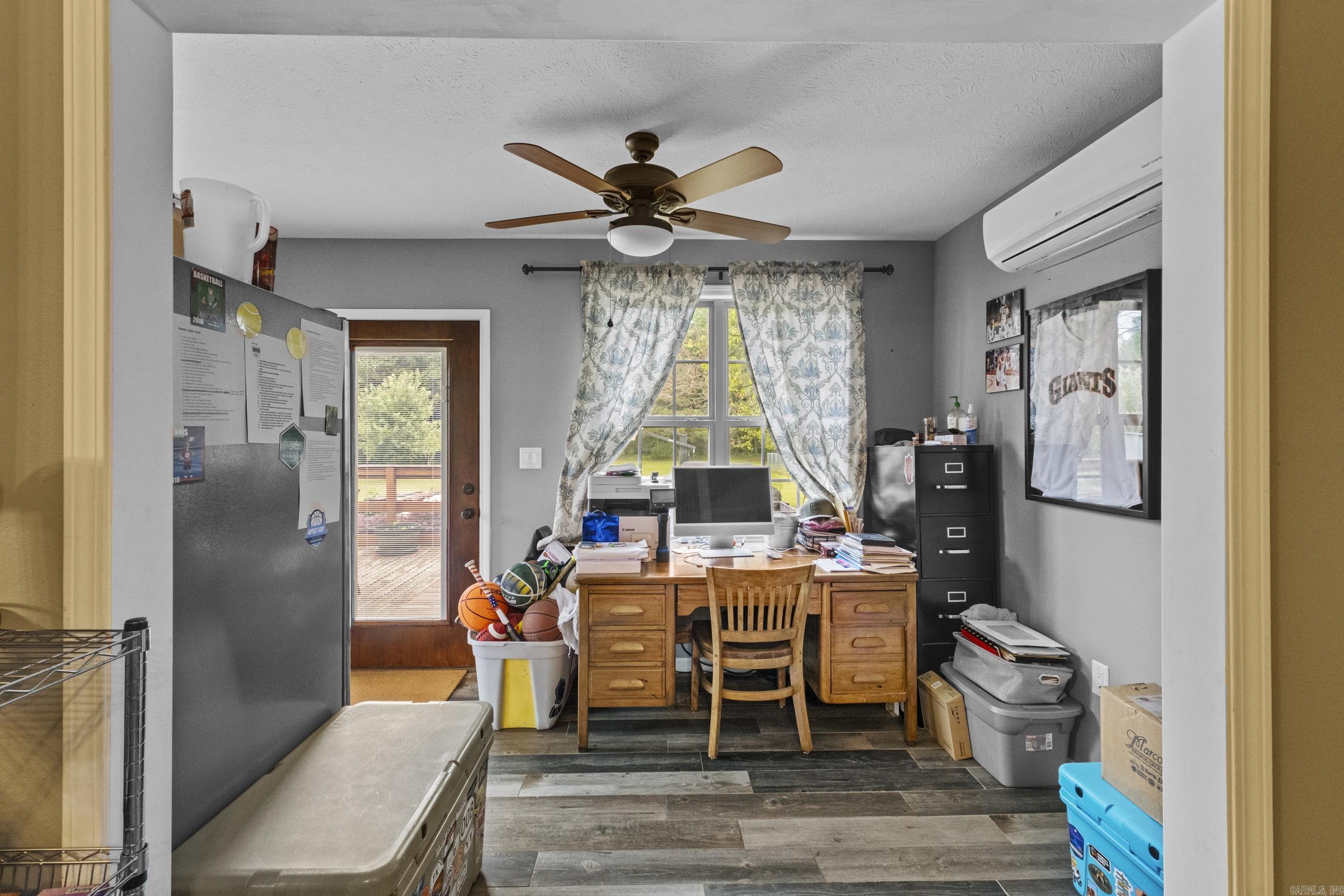 CENTERVIEW ESTATES - Residential