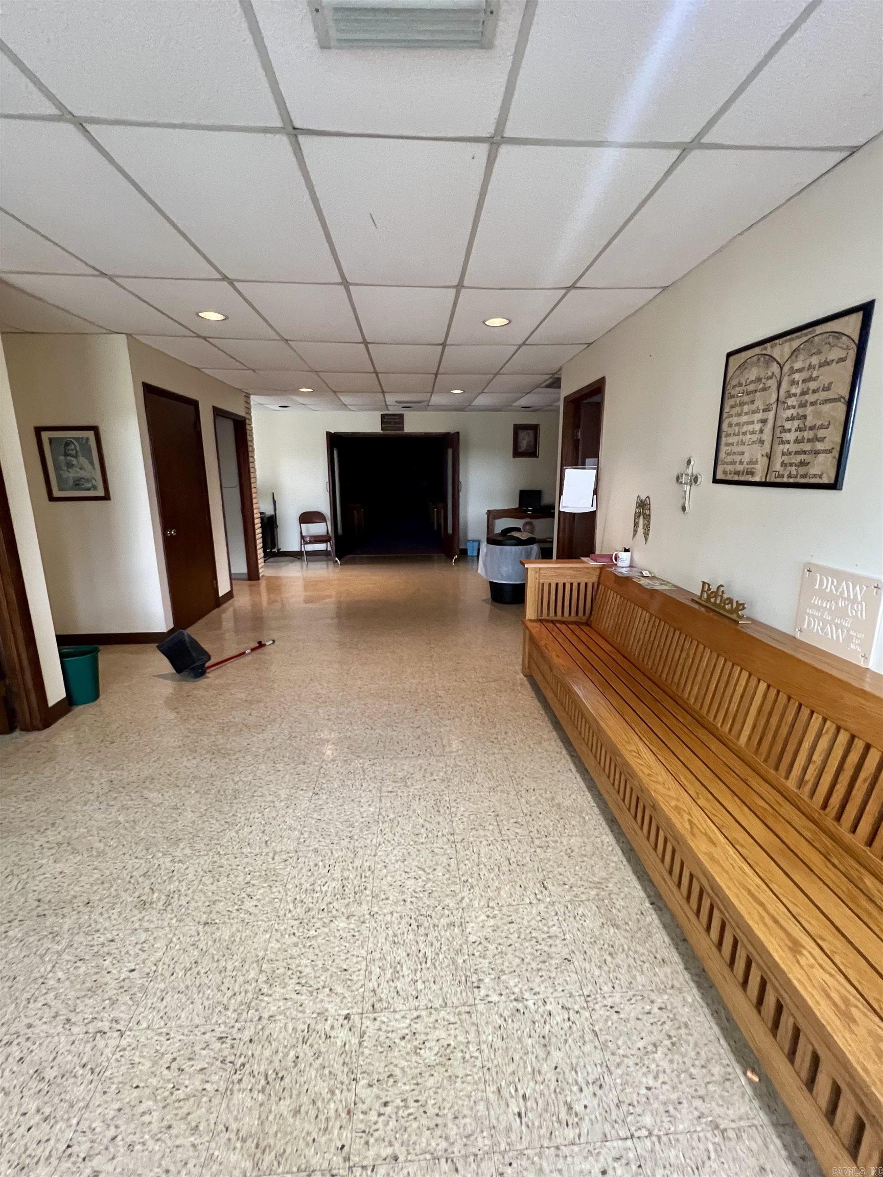 BUSINESS CENTER - Residential