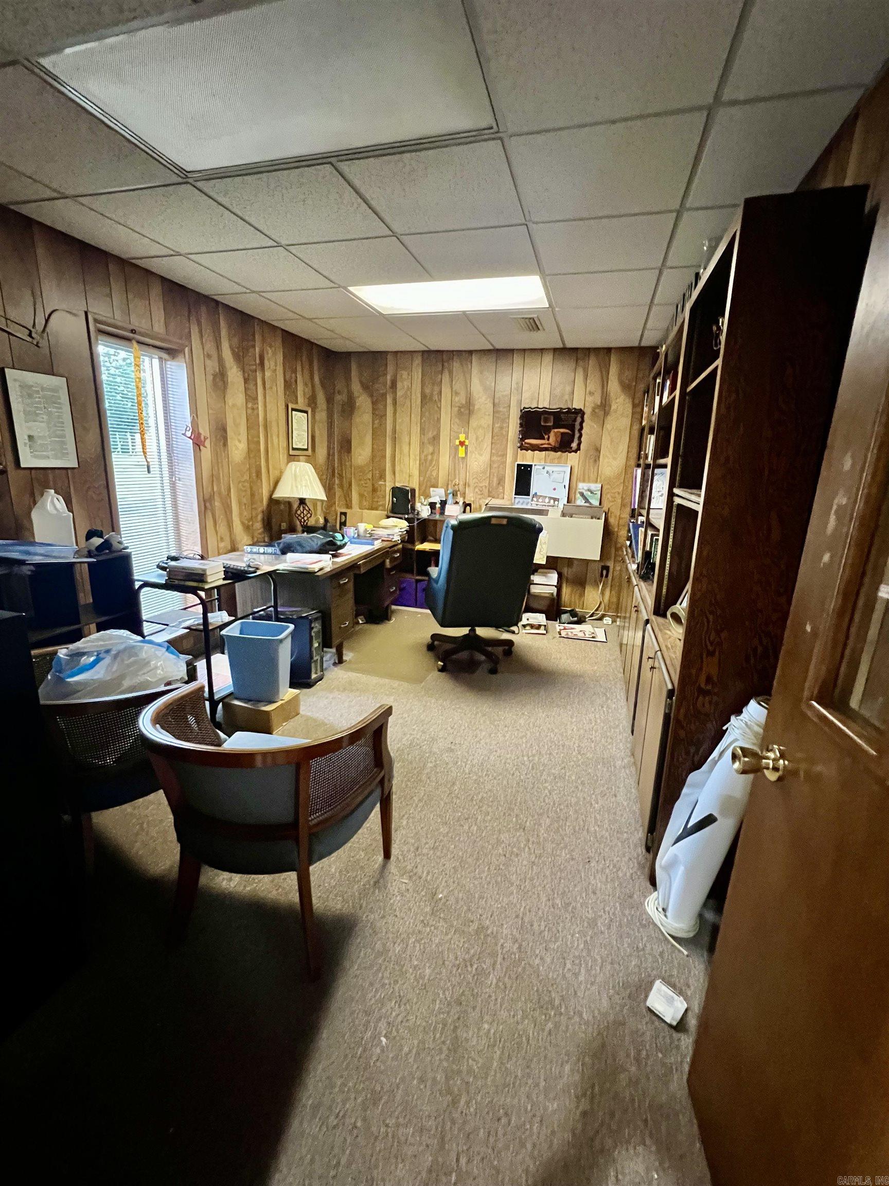 BUSINESS CENTER - Residential