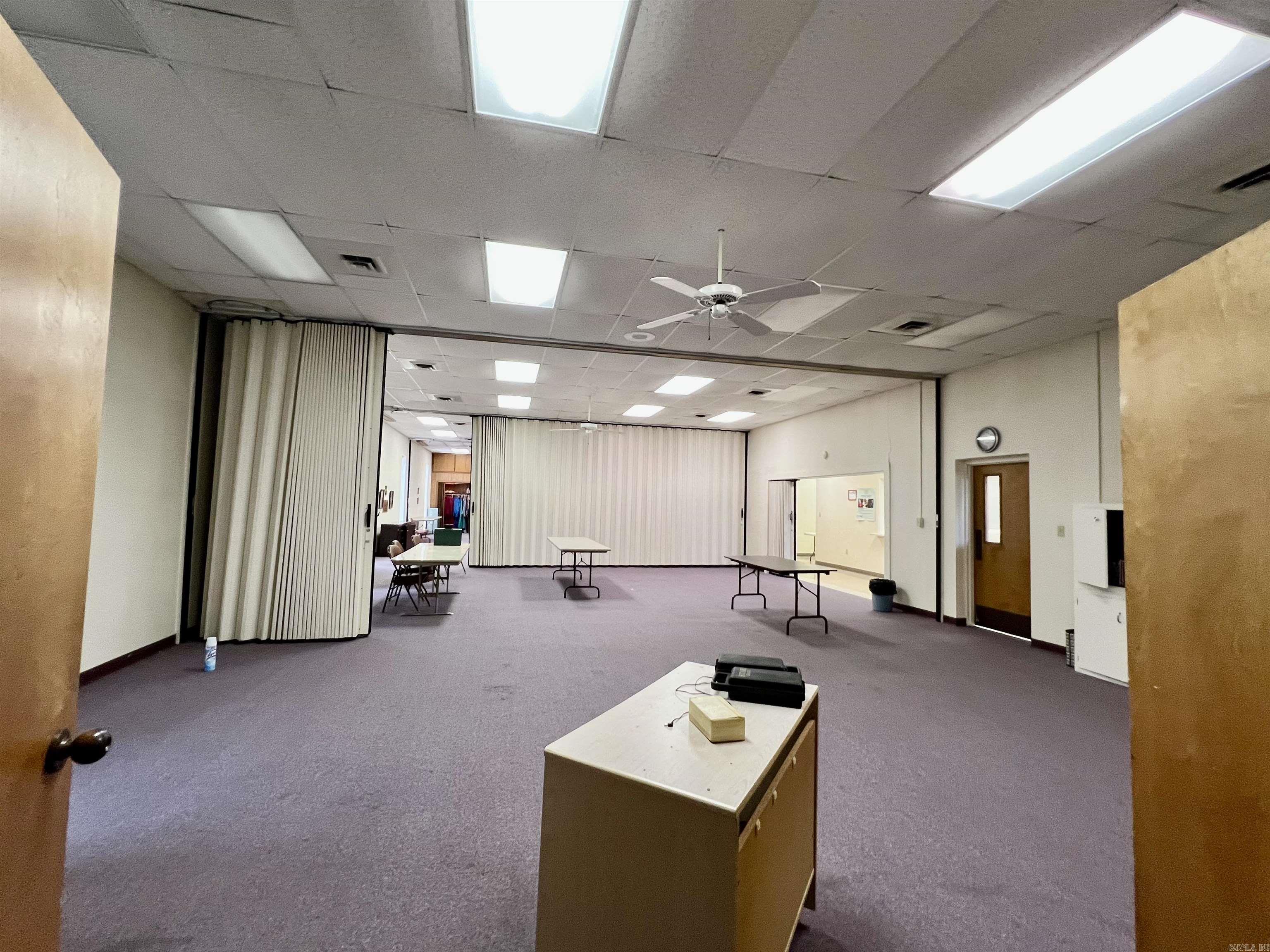 BUSINESS CENTER - Residential