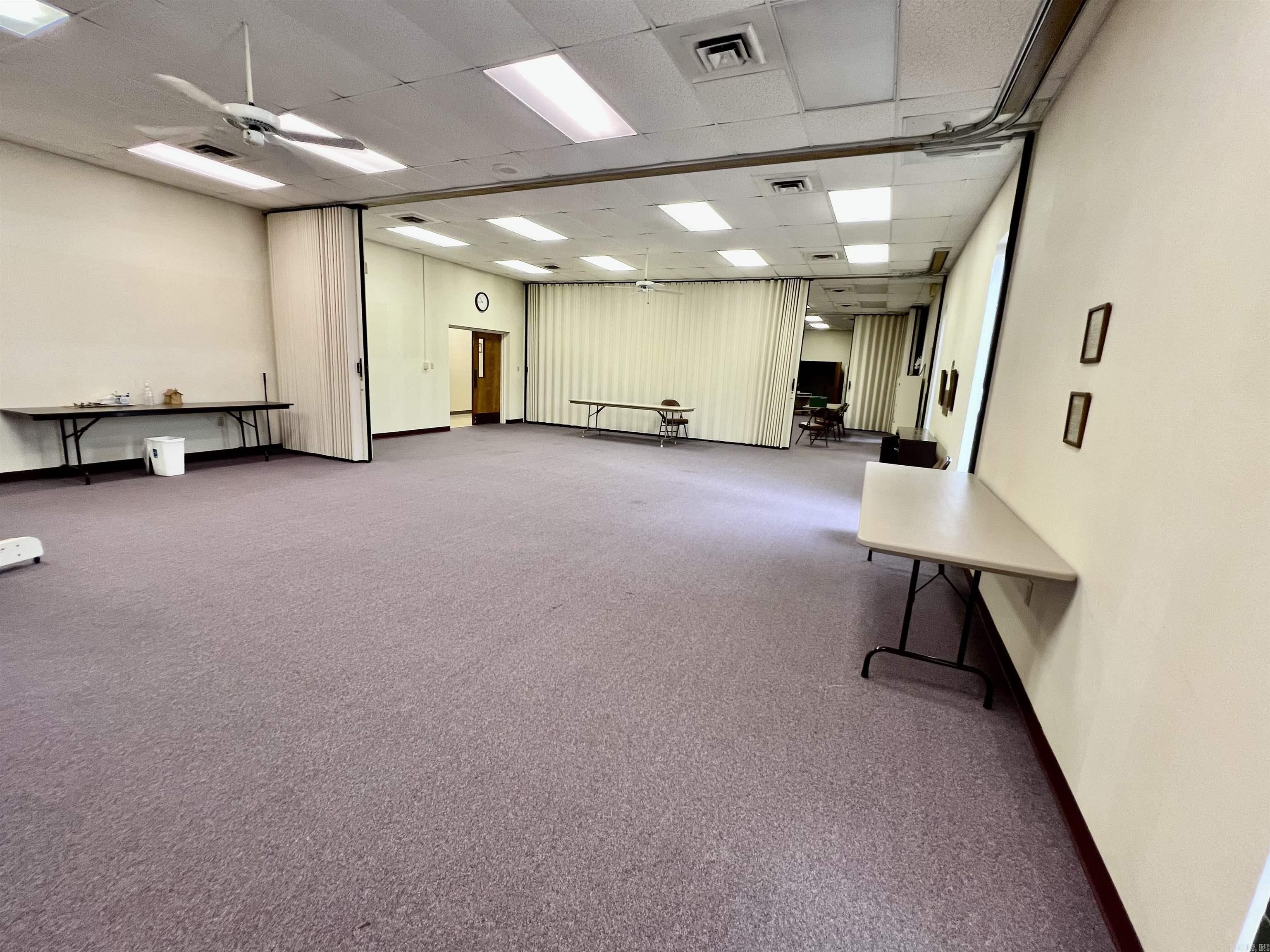 BUSINESS CENTER - Residential
