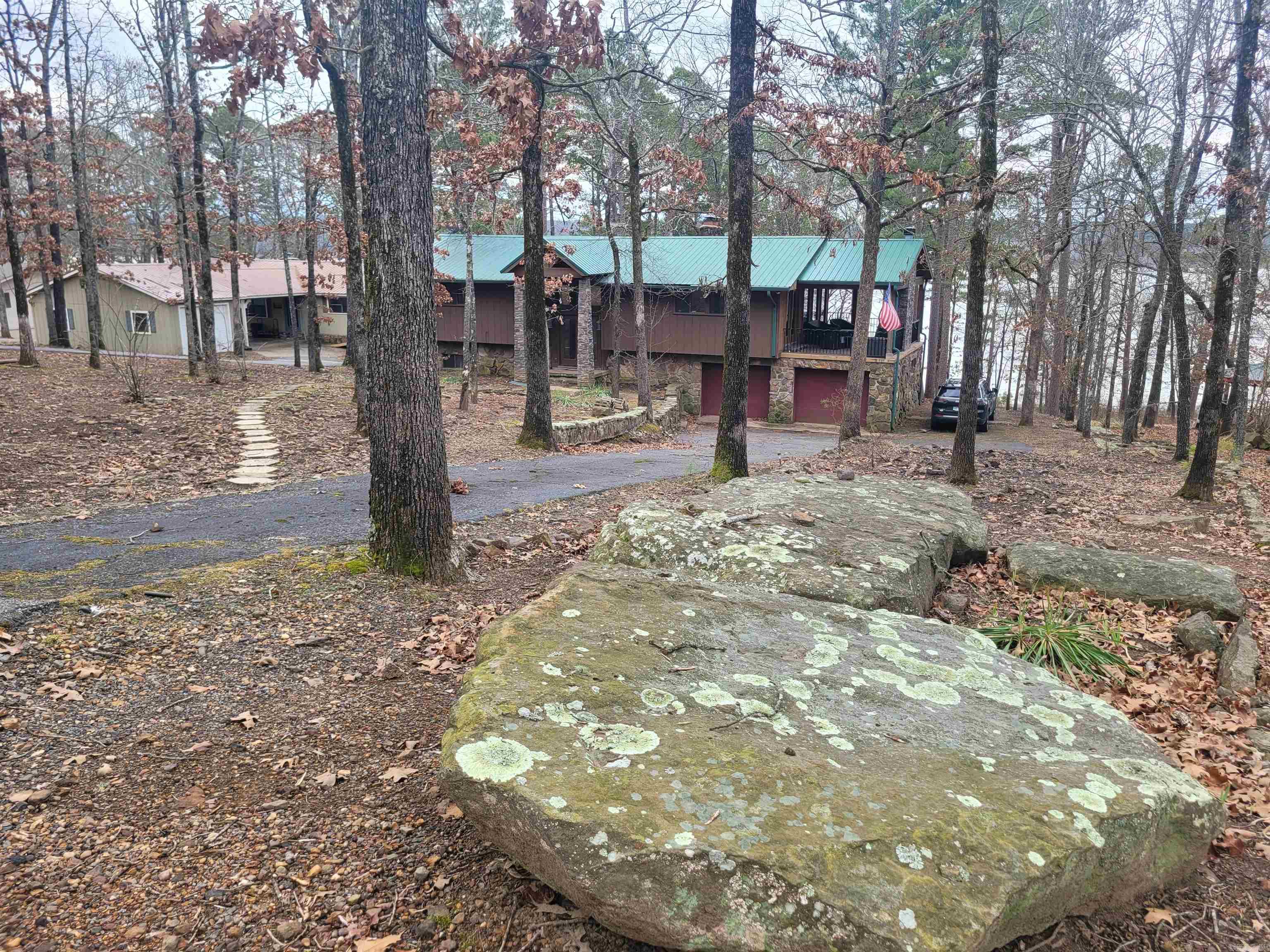 MYSTIC ISLE - Residential