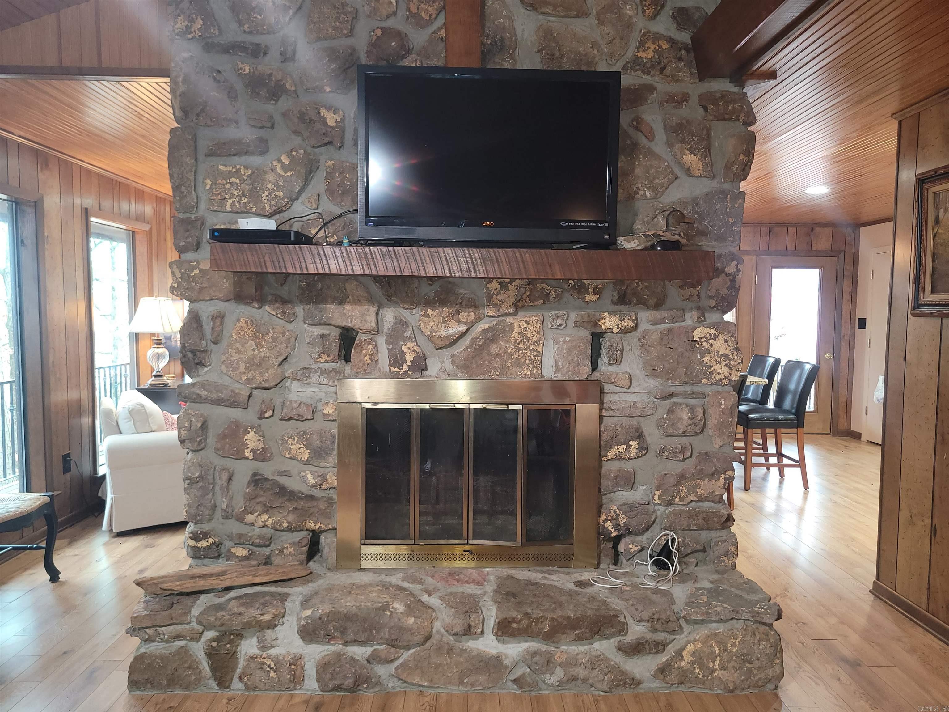 MYSTIC ISLE - Residential