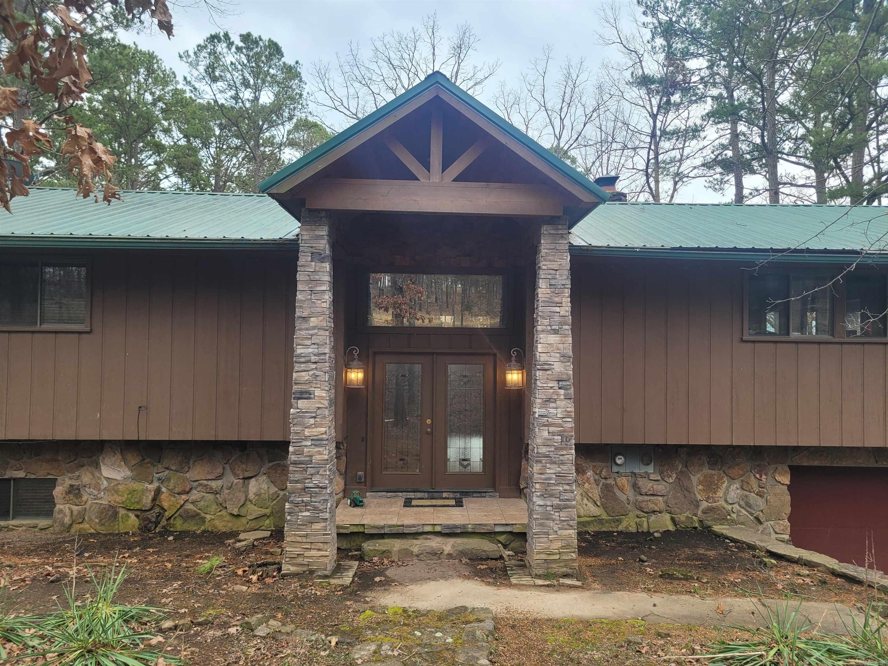 MYSTIC ISLE - Residential