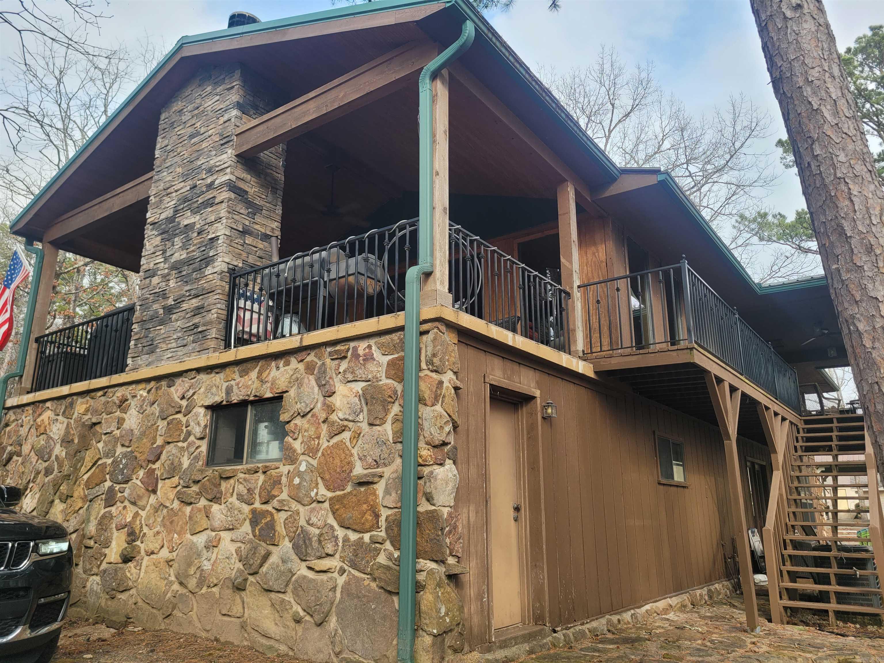 MYSTIC ISLE - Residential