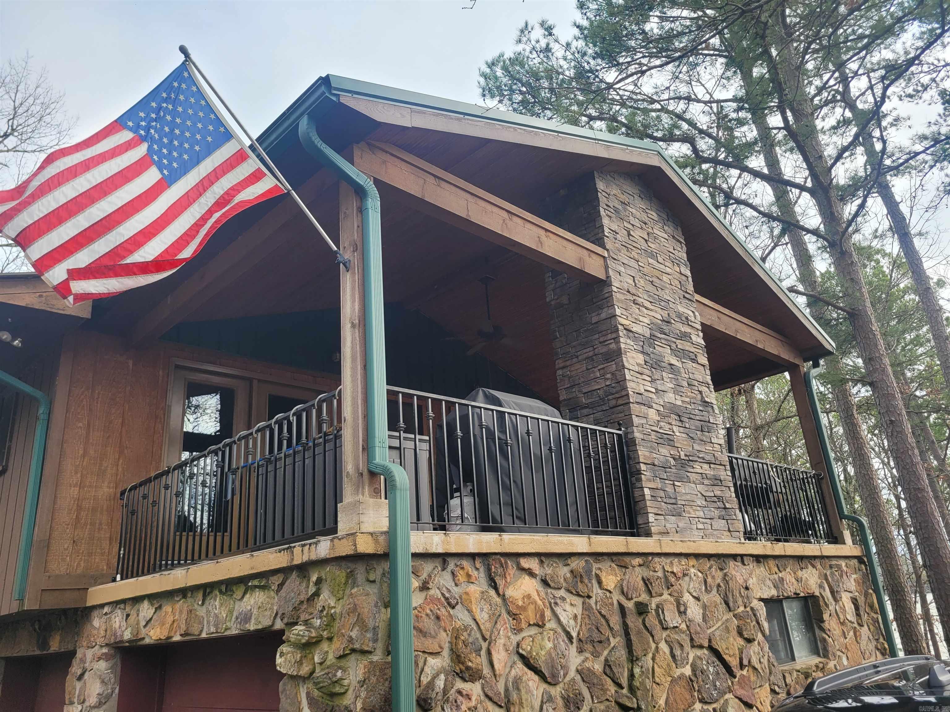 MYSTIC ISLE - Residential