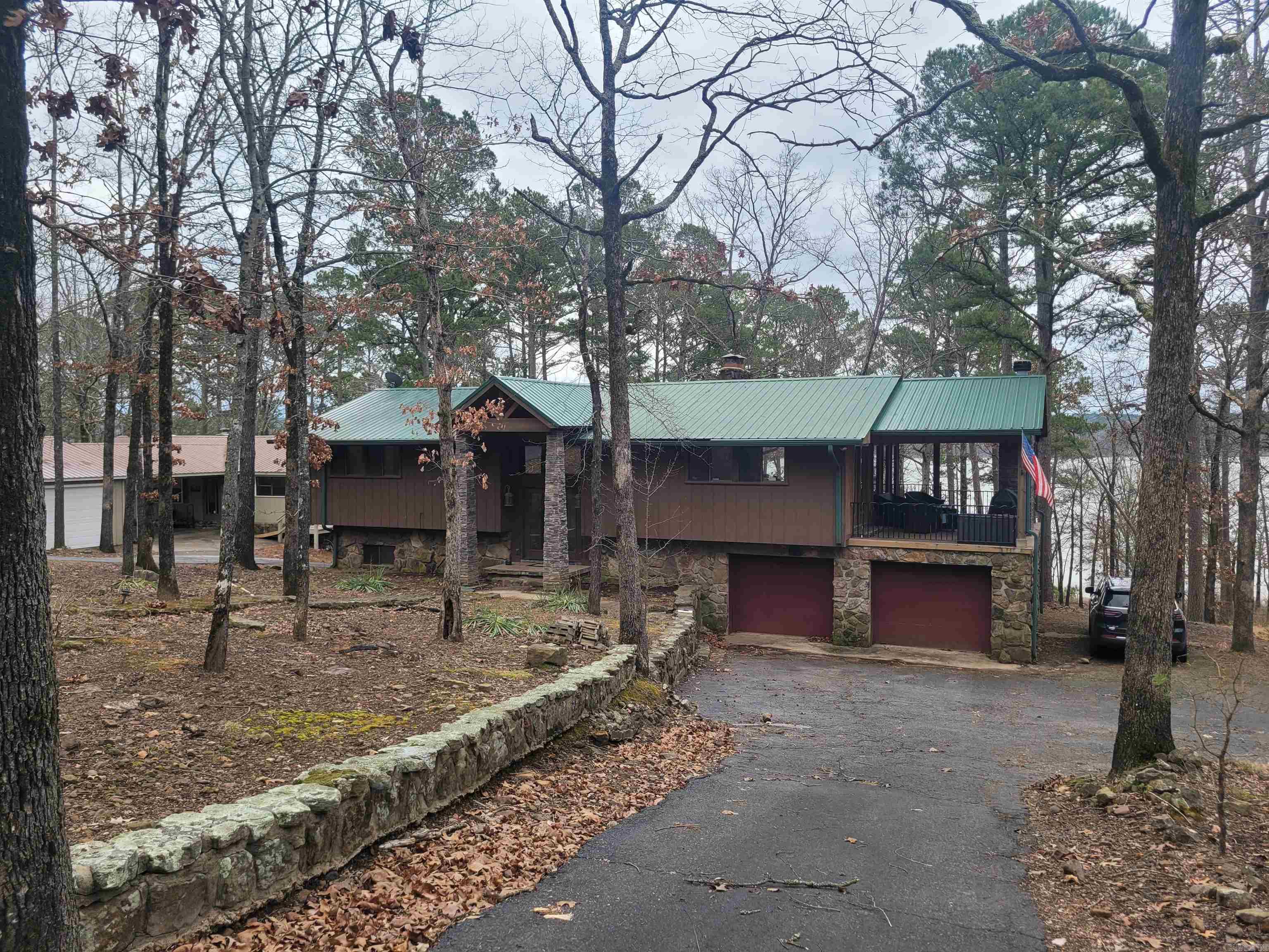 MYSTIC ISLE - Residential