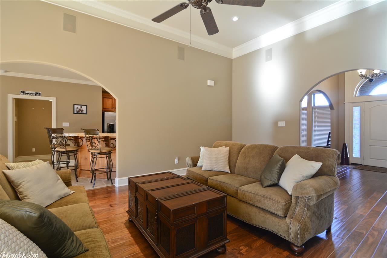 MAUMELLE VALLEY ESTATES - Residential