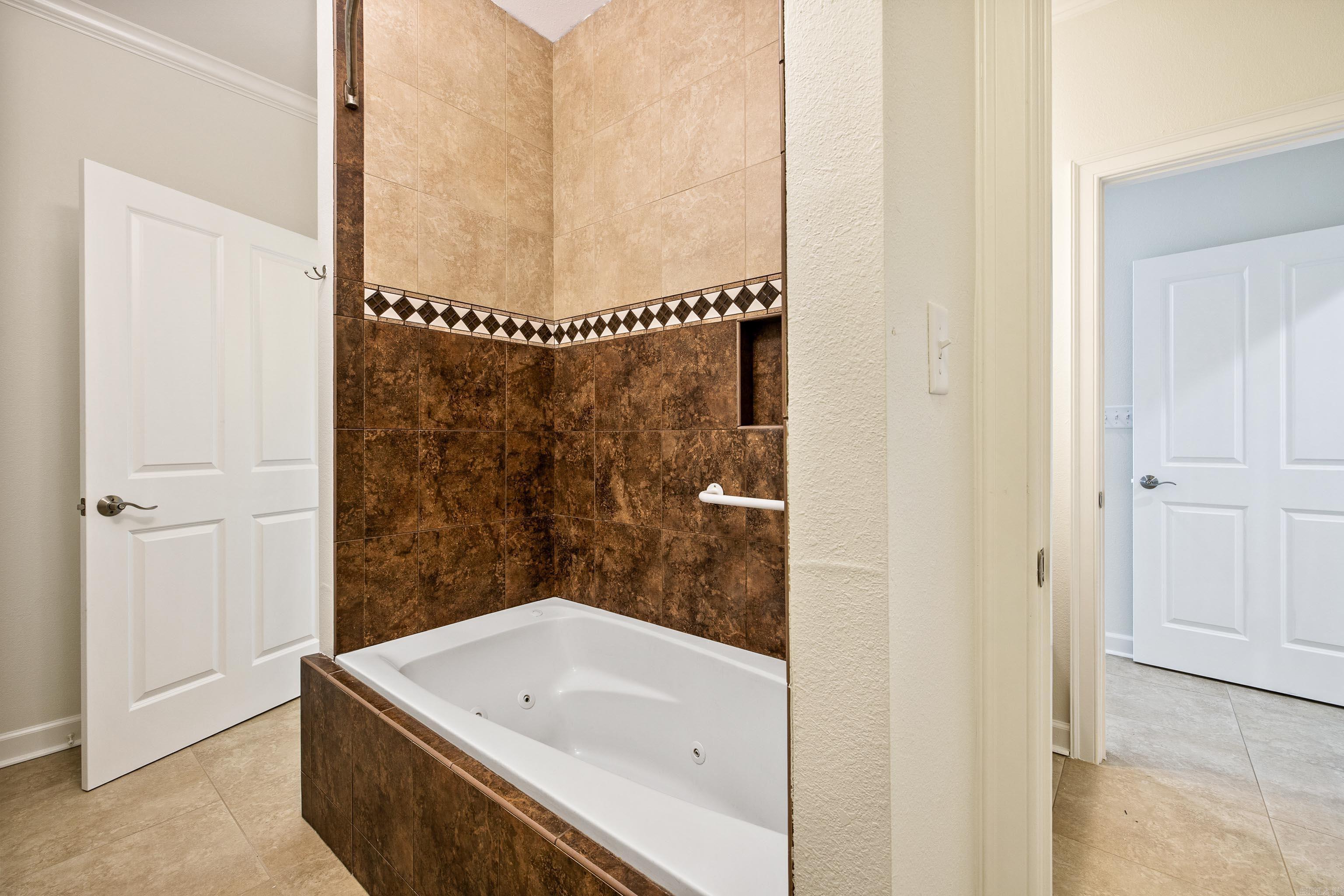 HURRICANE LAKE EST - Residential