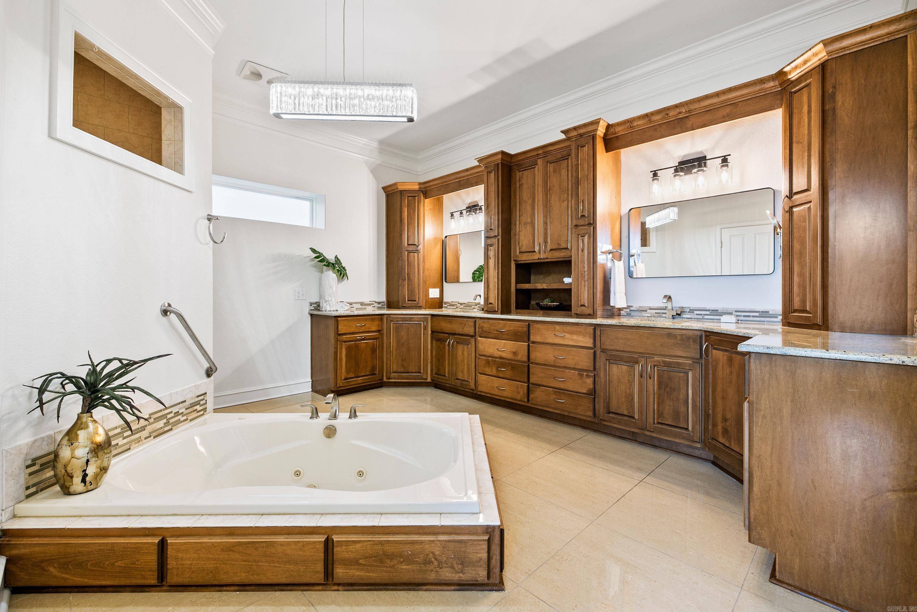 HURRICANE LAKE EST - Residential