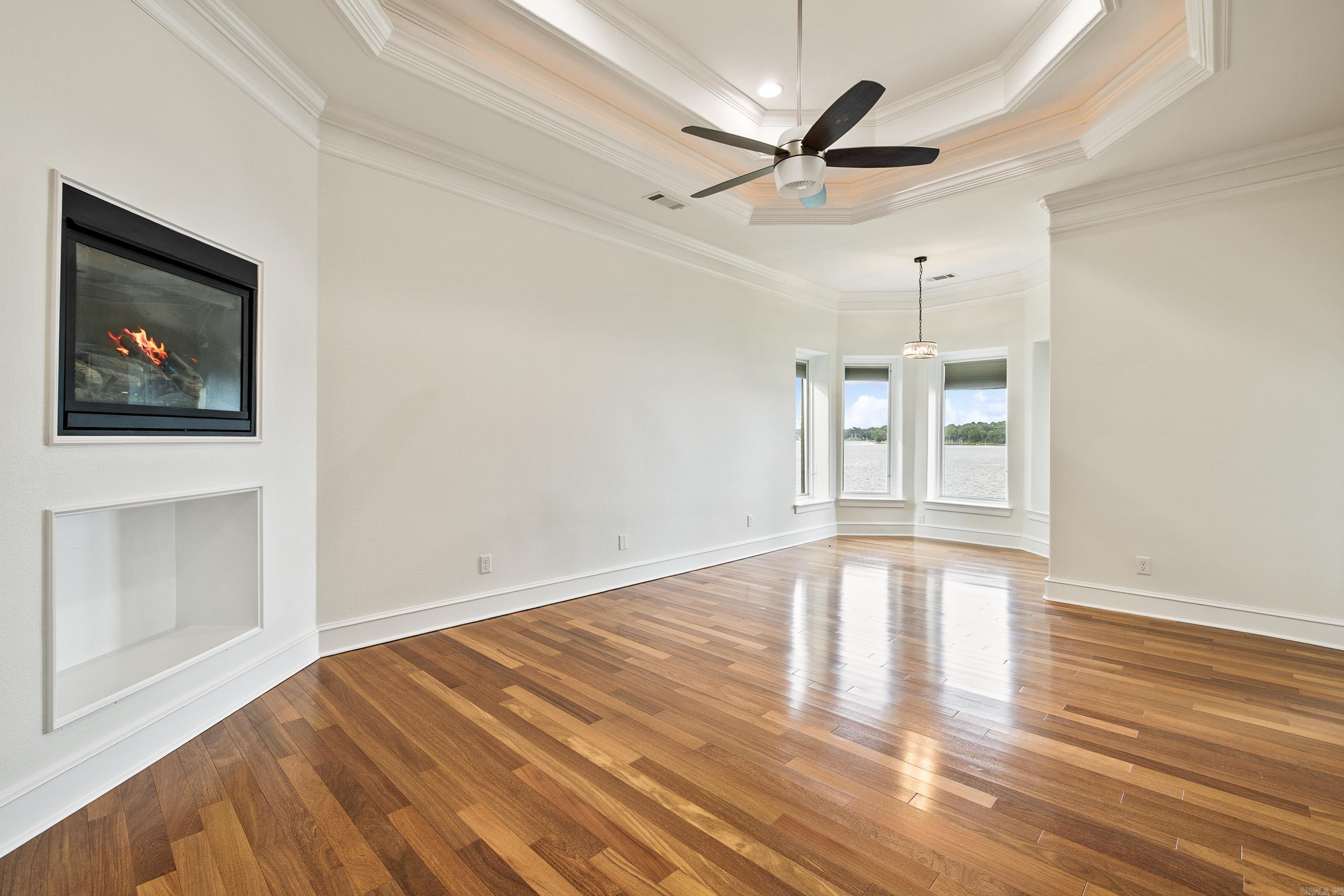 HURRICANE LAKE EST - Residential