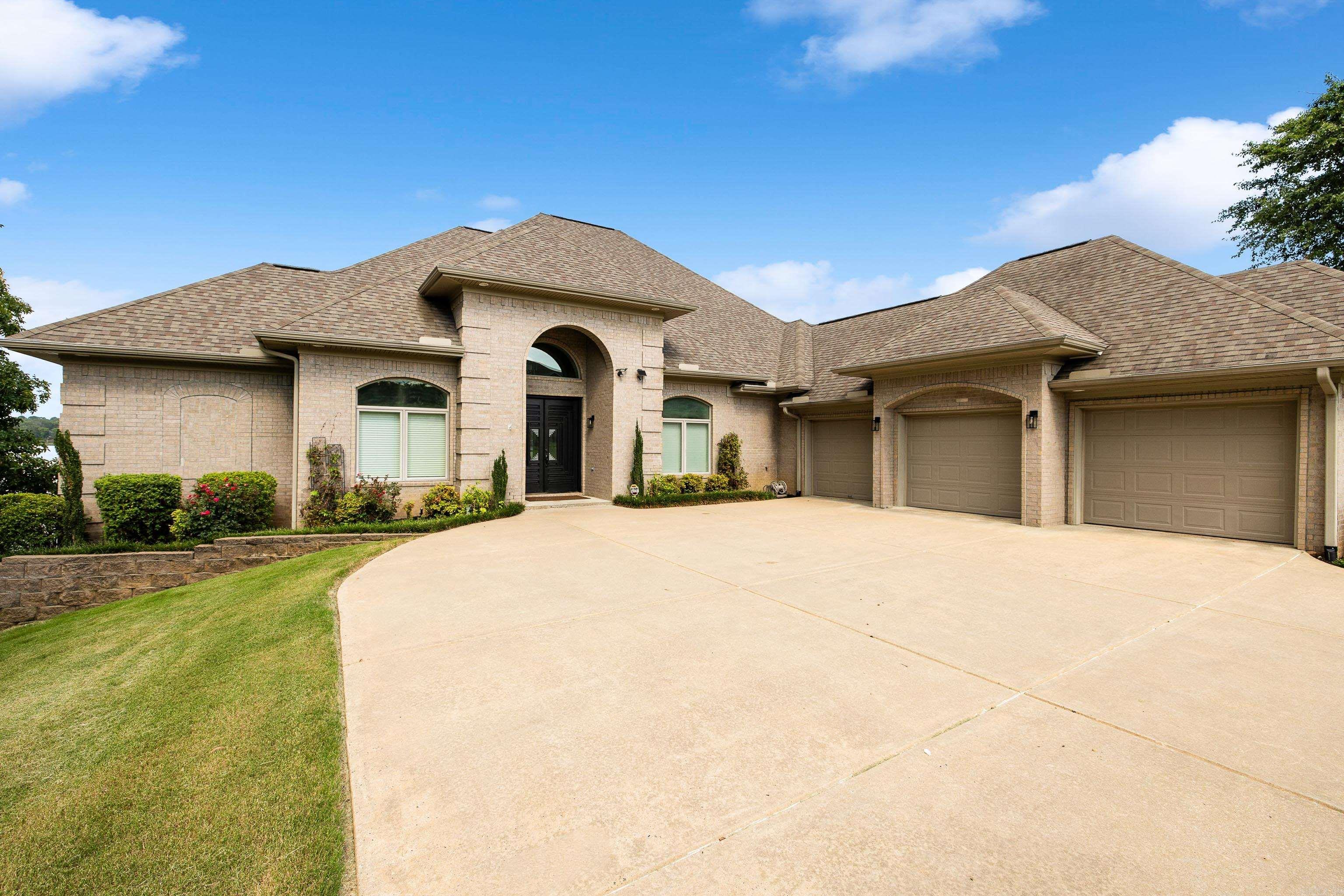 HURRICANE LAKE EST - Residential