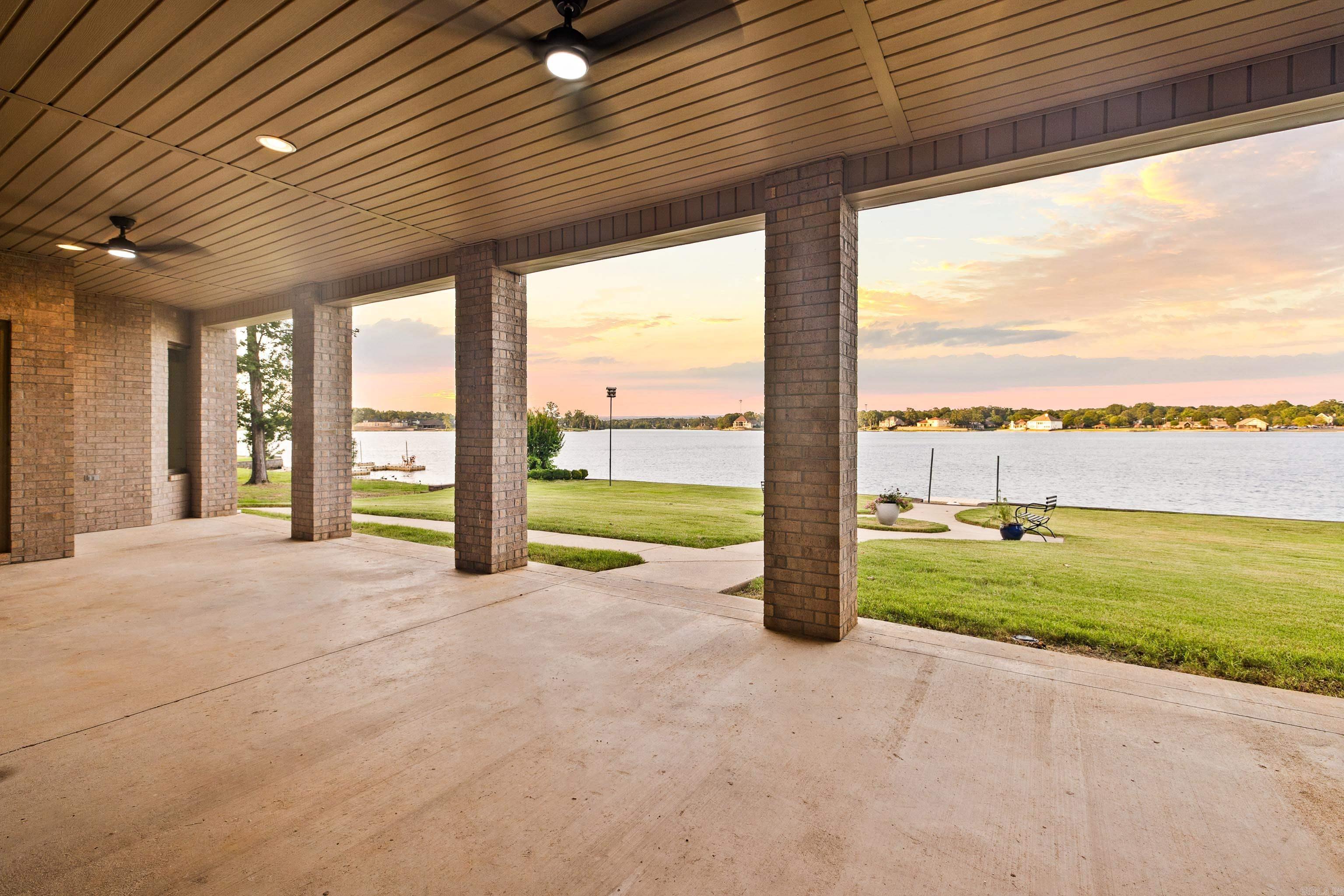 HURRICANE LAKE EST - Residential