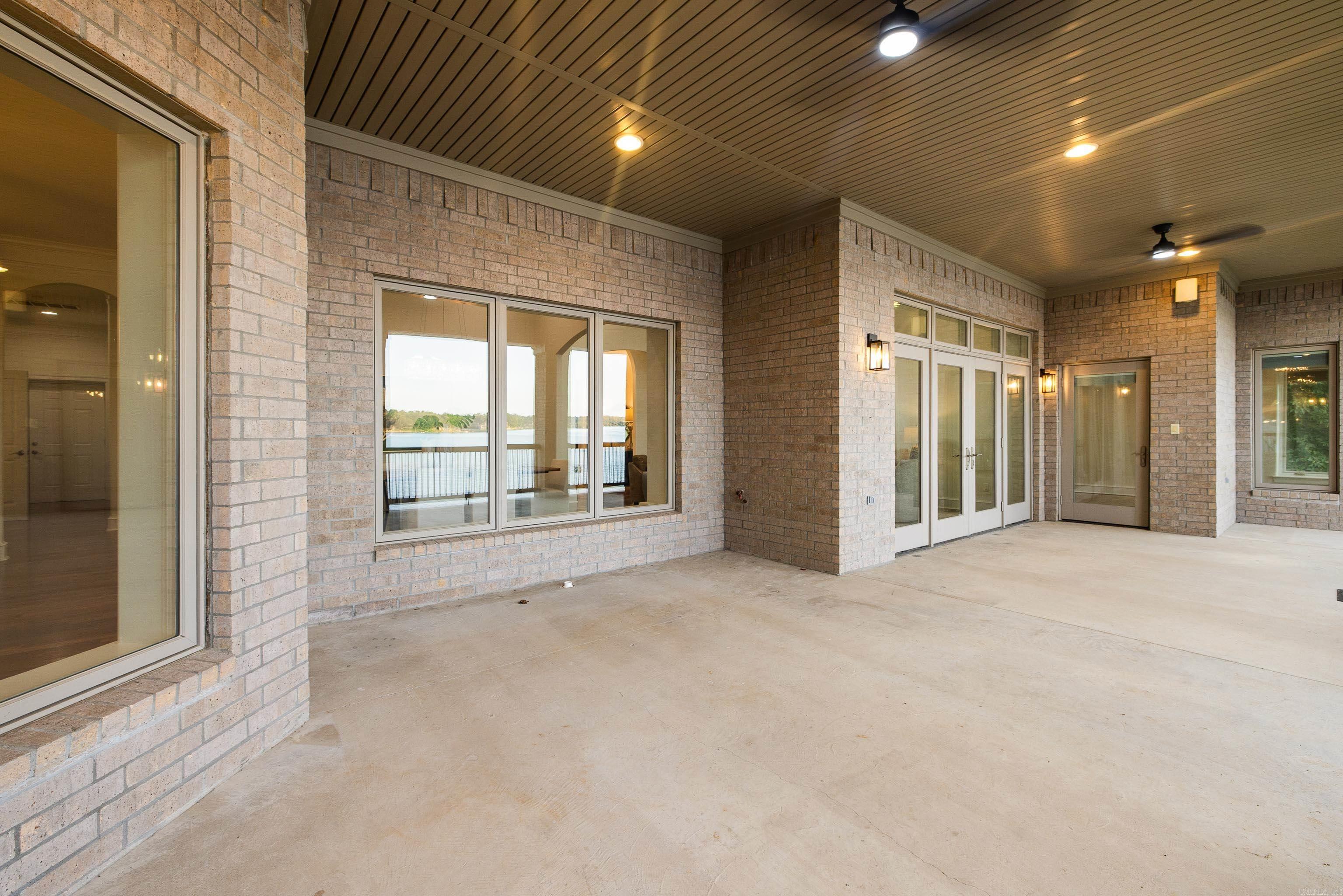 HURRICANE LAKE EST - Residential