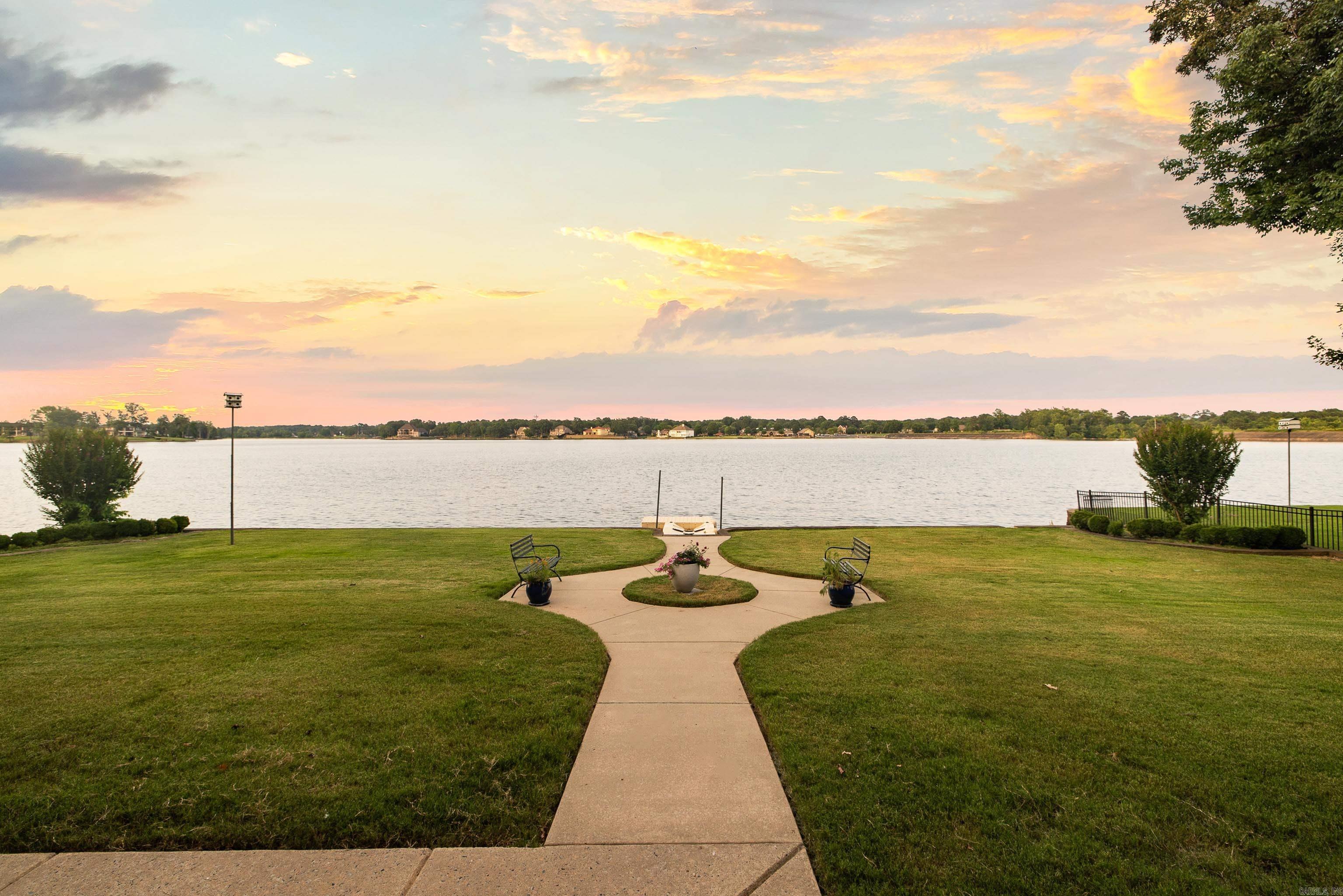 HURRICANE LAKE EST - Residential