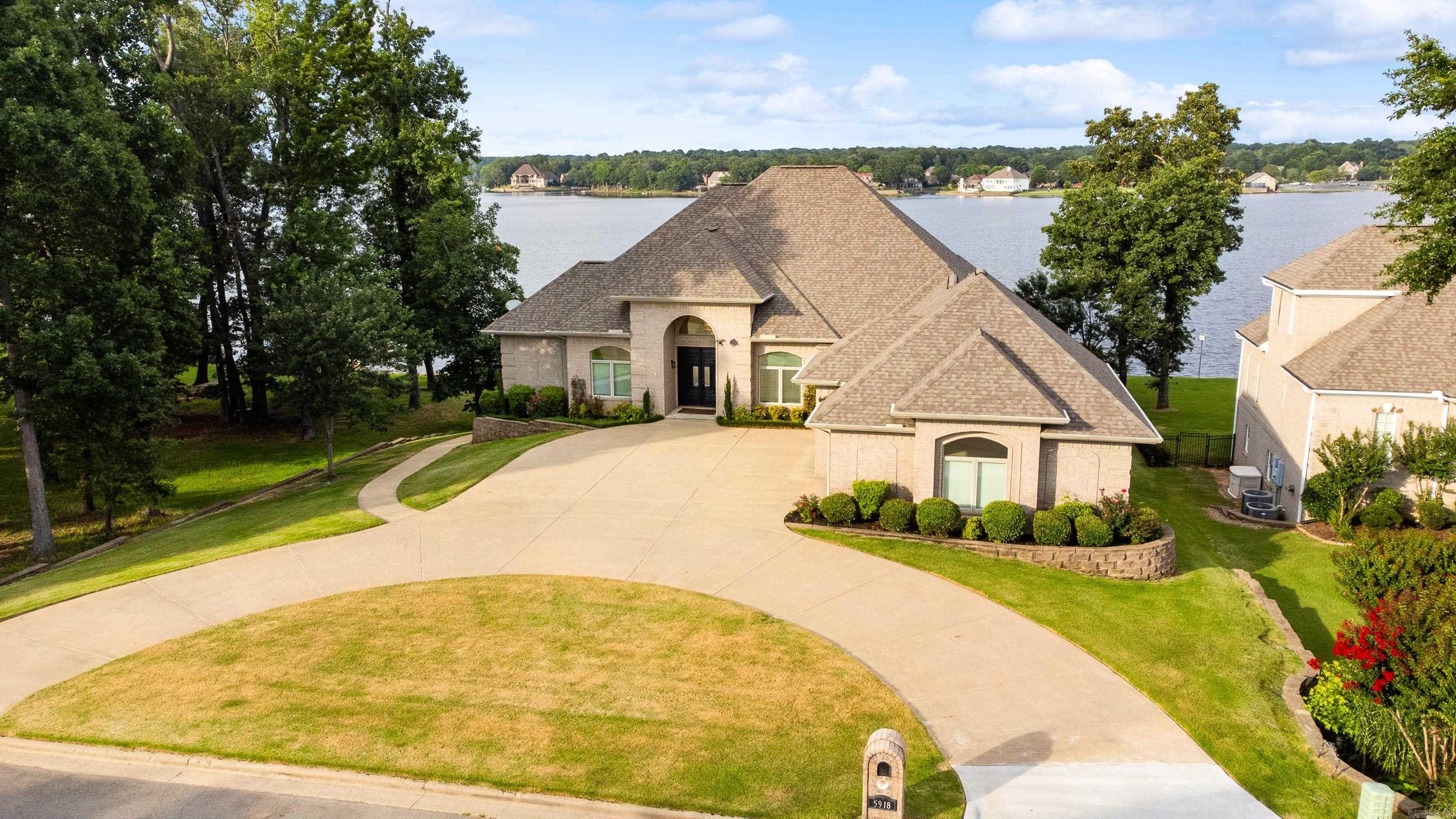 HURRICANE LAKE EST - Residential