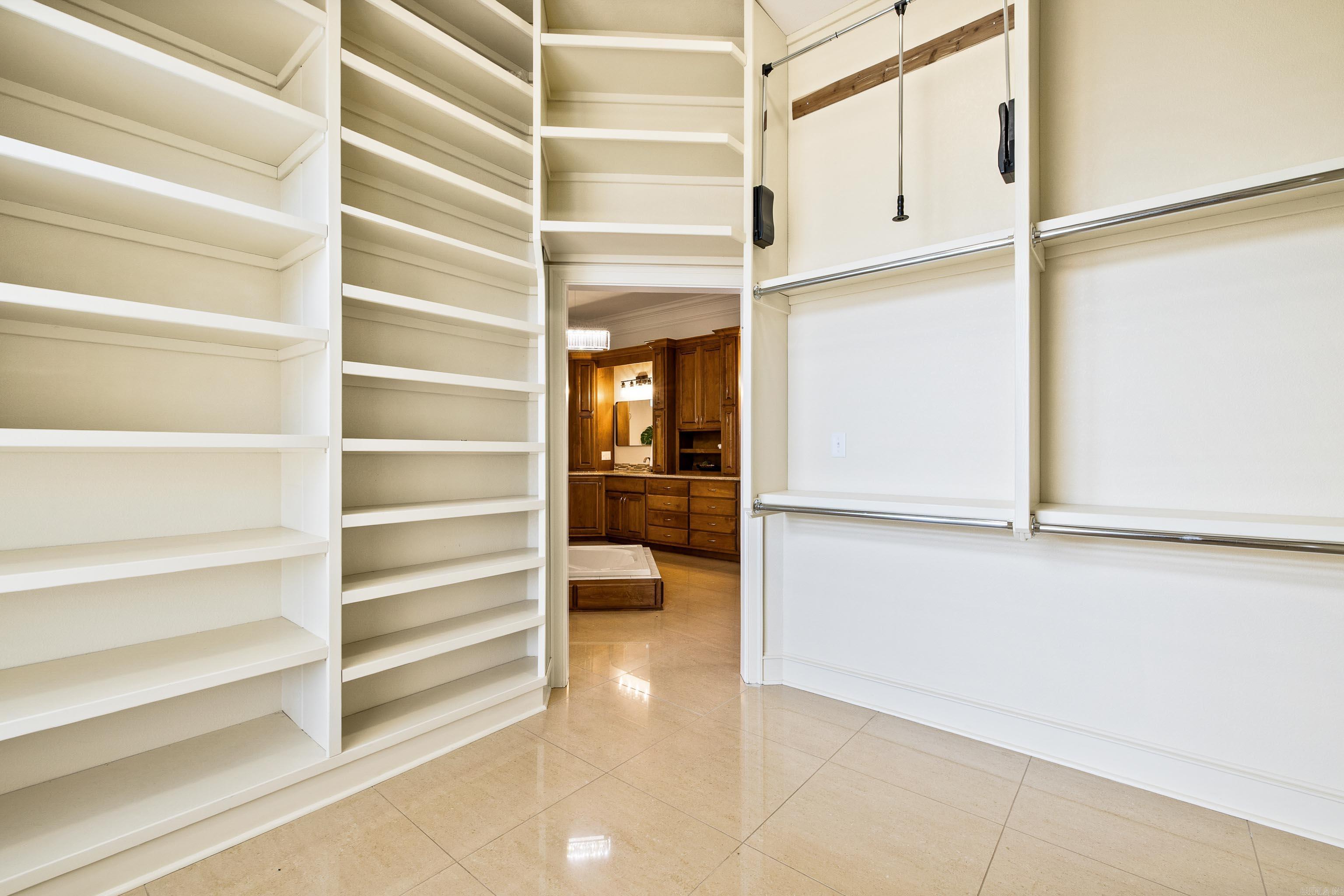 HURRICANE LAKE EST - Residential