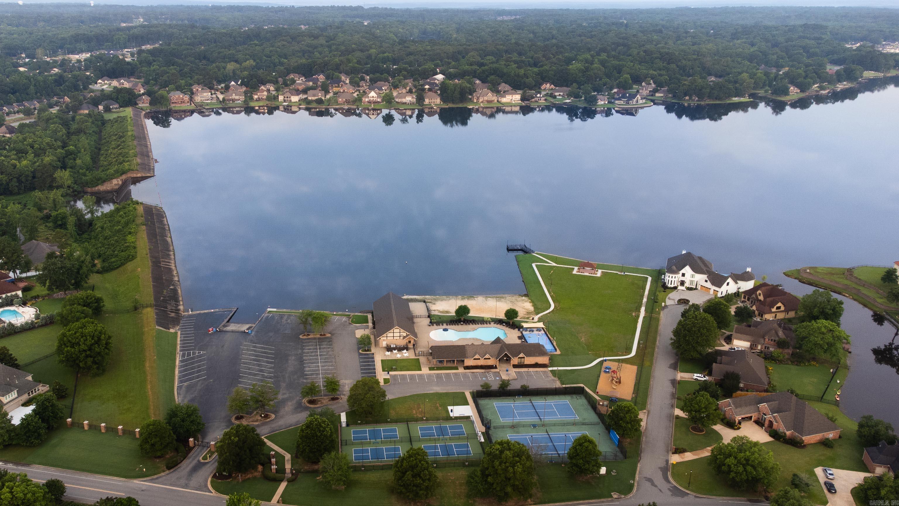 HURRICANE LAKE EST - Residential