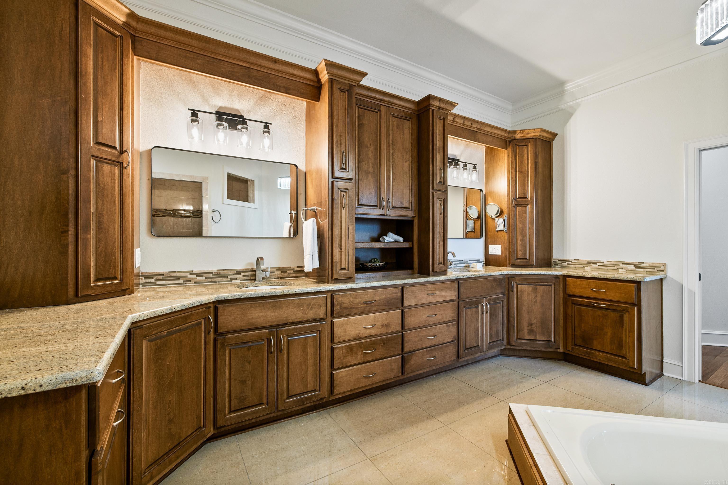 HURRICANE LAKE EST - Residential