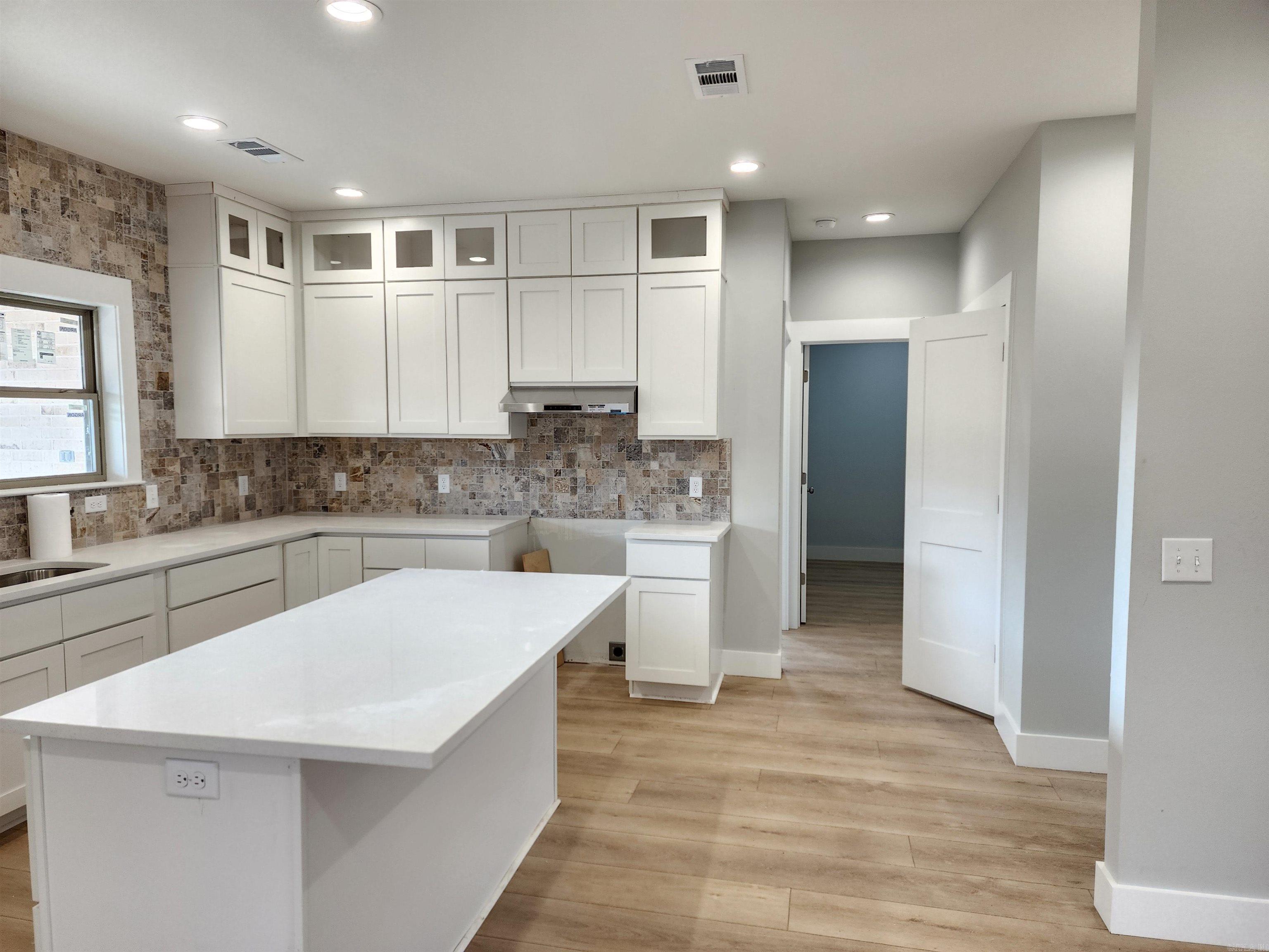 BAKER'S FIELD - Residential