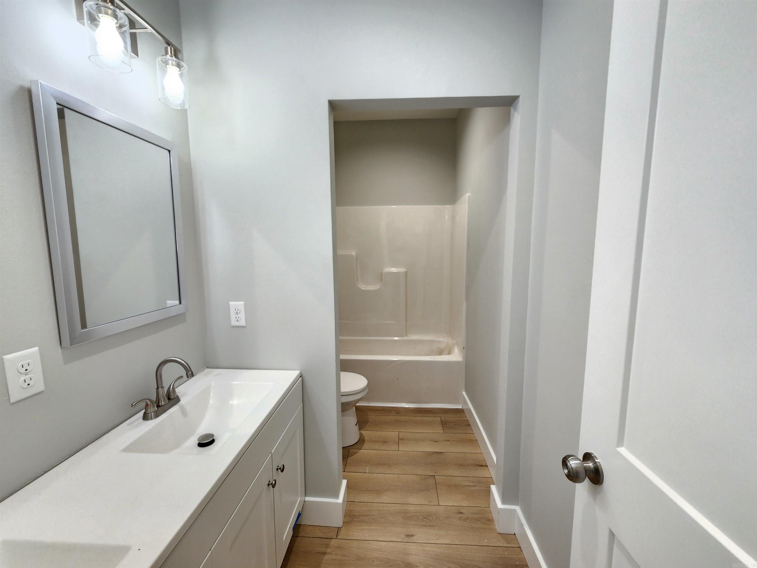 BAKER'S FIELD - Residential