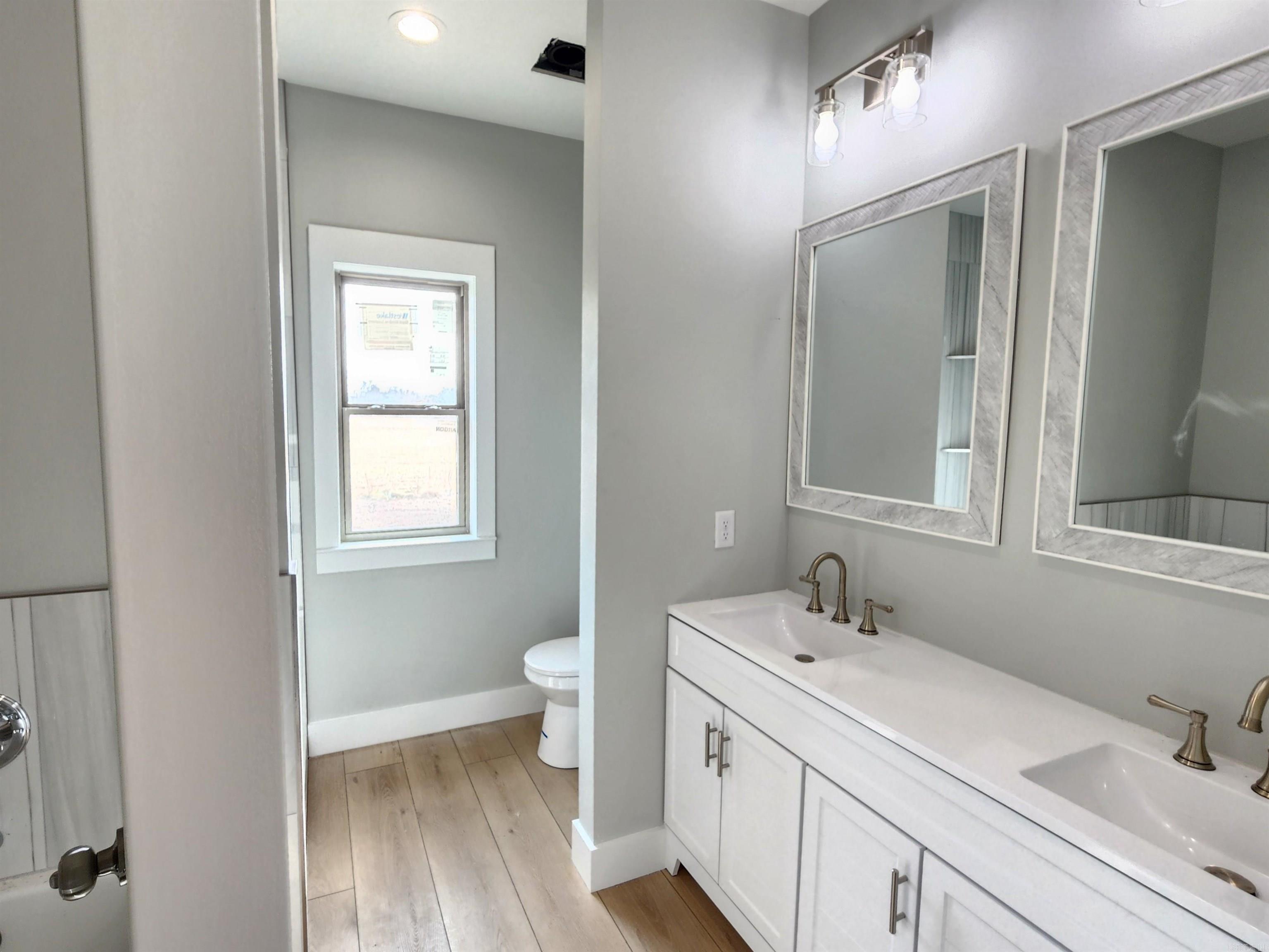 BAKER'S FIELD - Residential