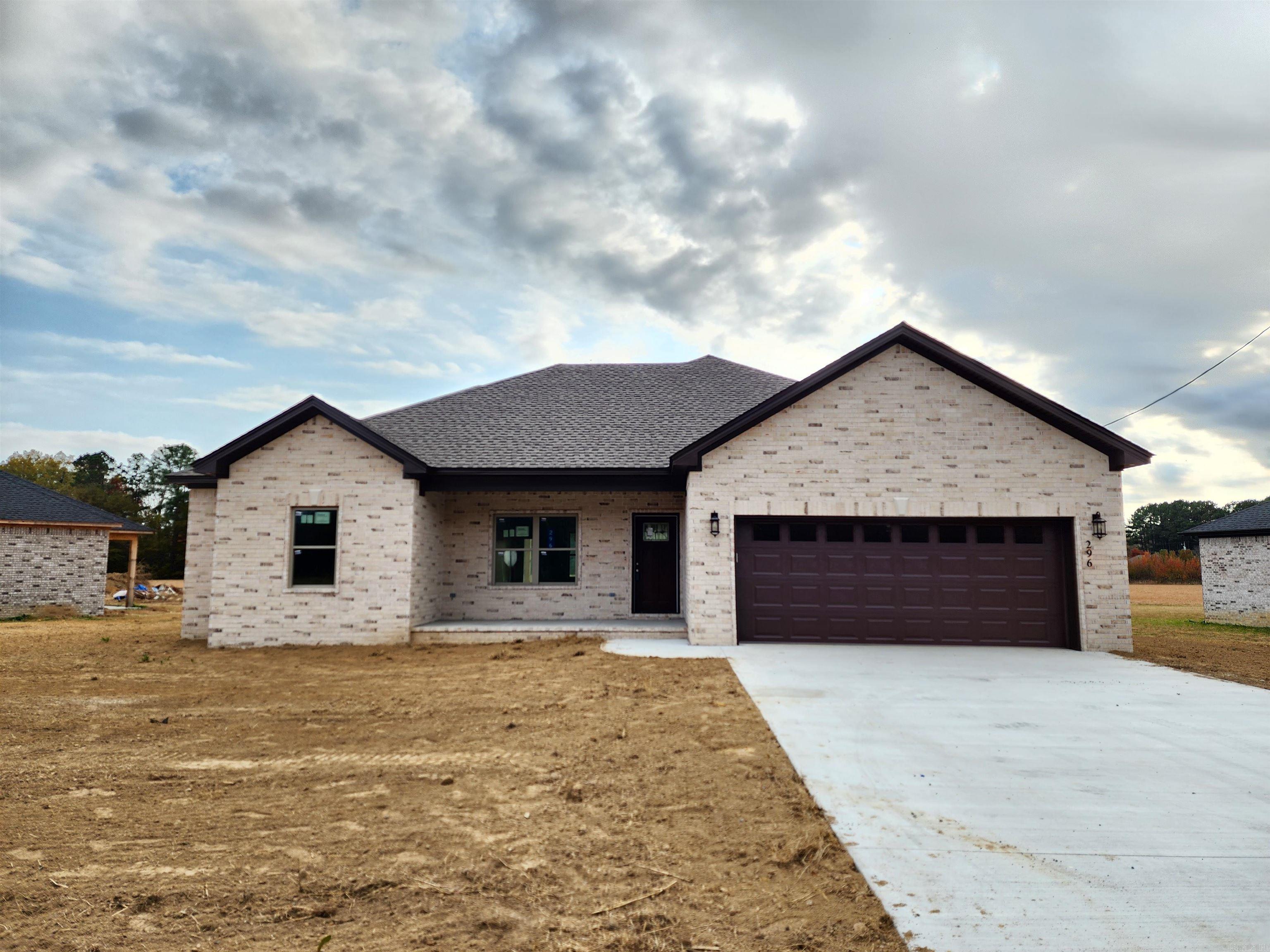 BAKER'S FIELD - Residential