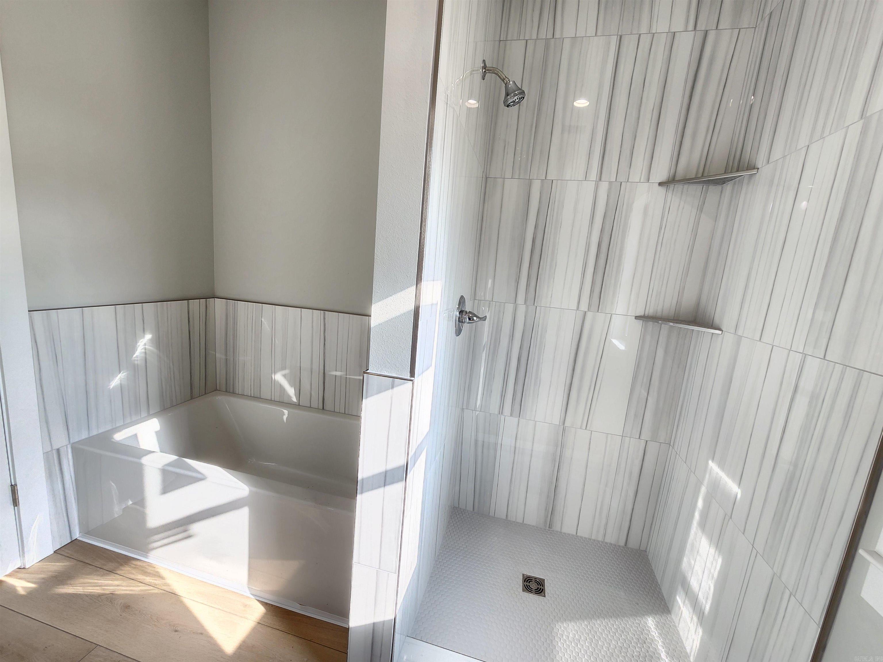 BAKER'S FIELD - Residential