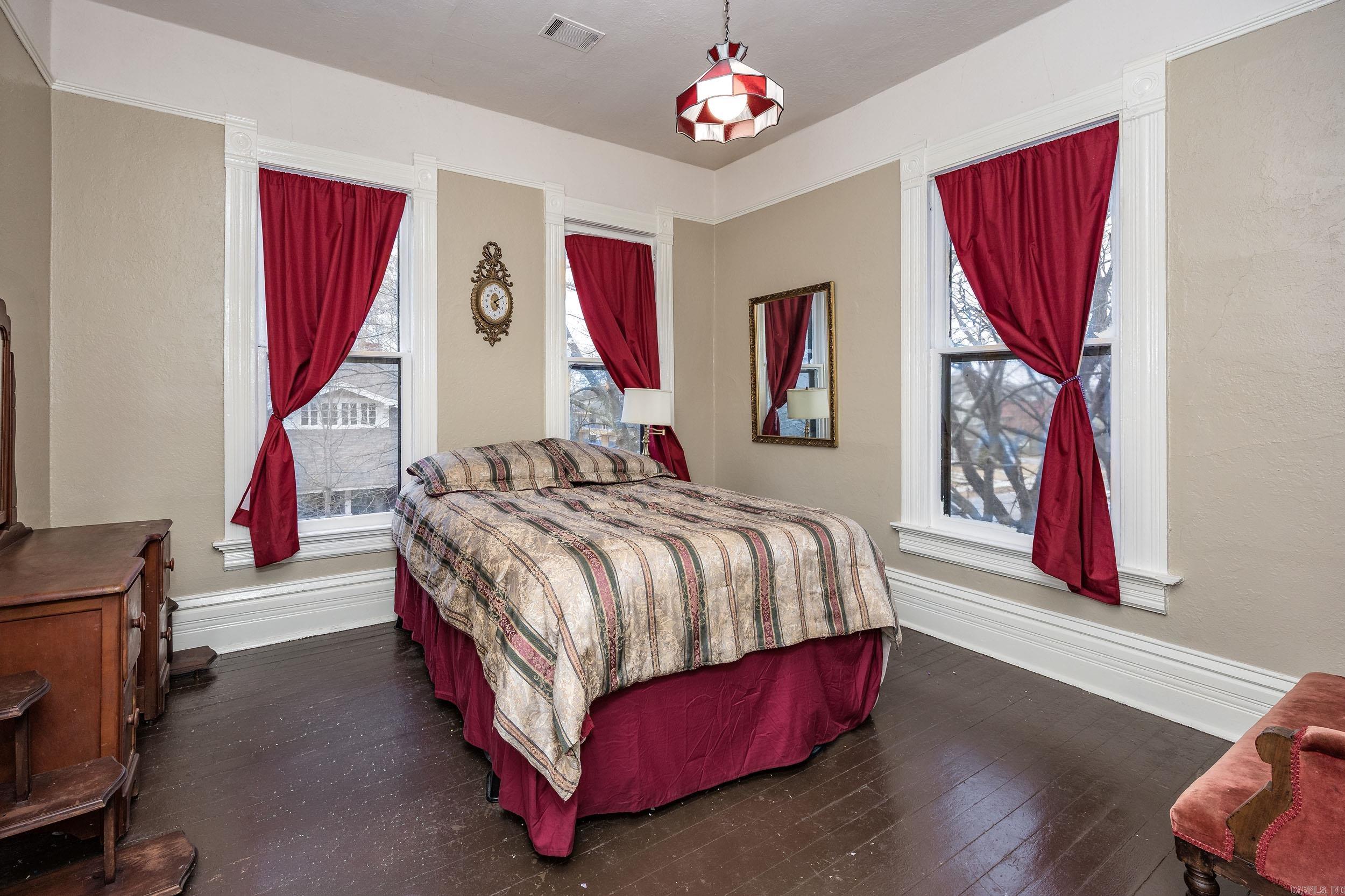 CITY OF LR L1 - Residential