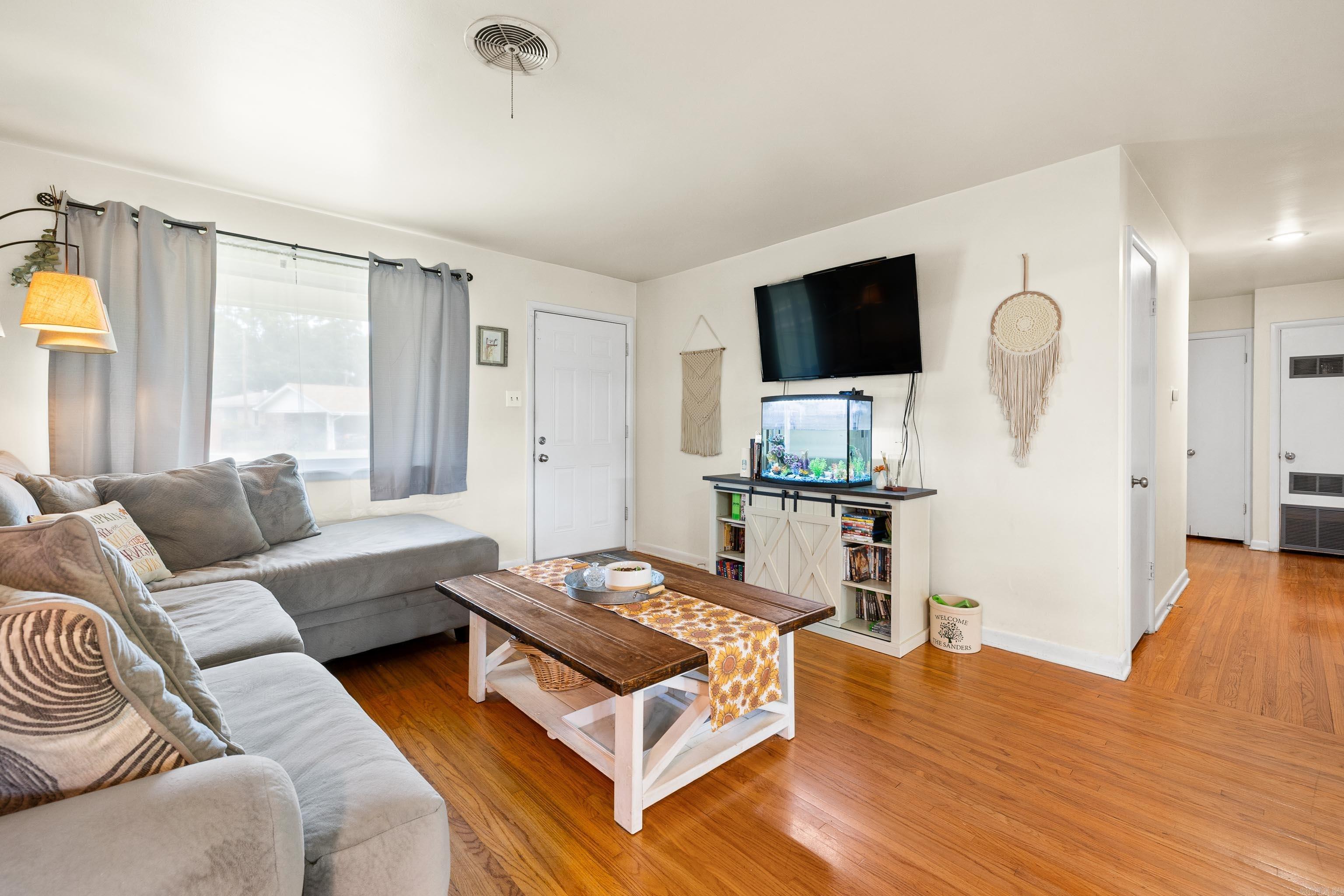 ELLIS ACRES - Residential