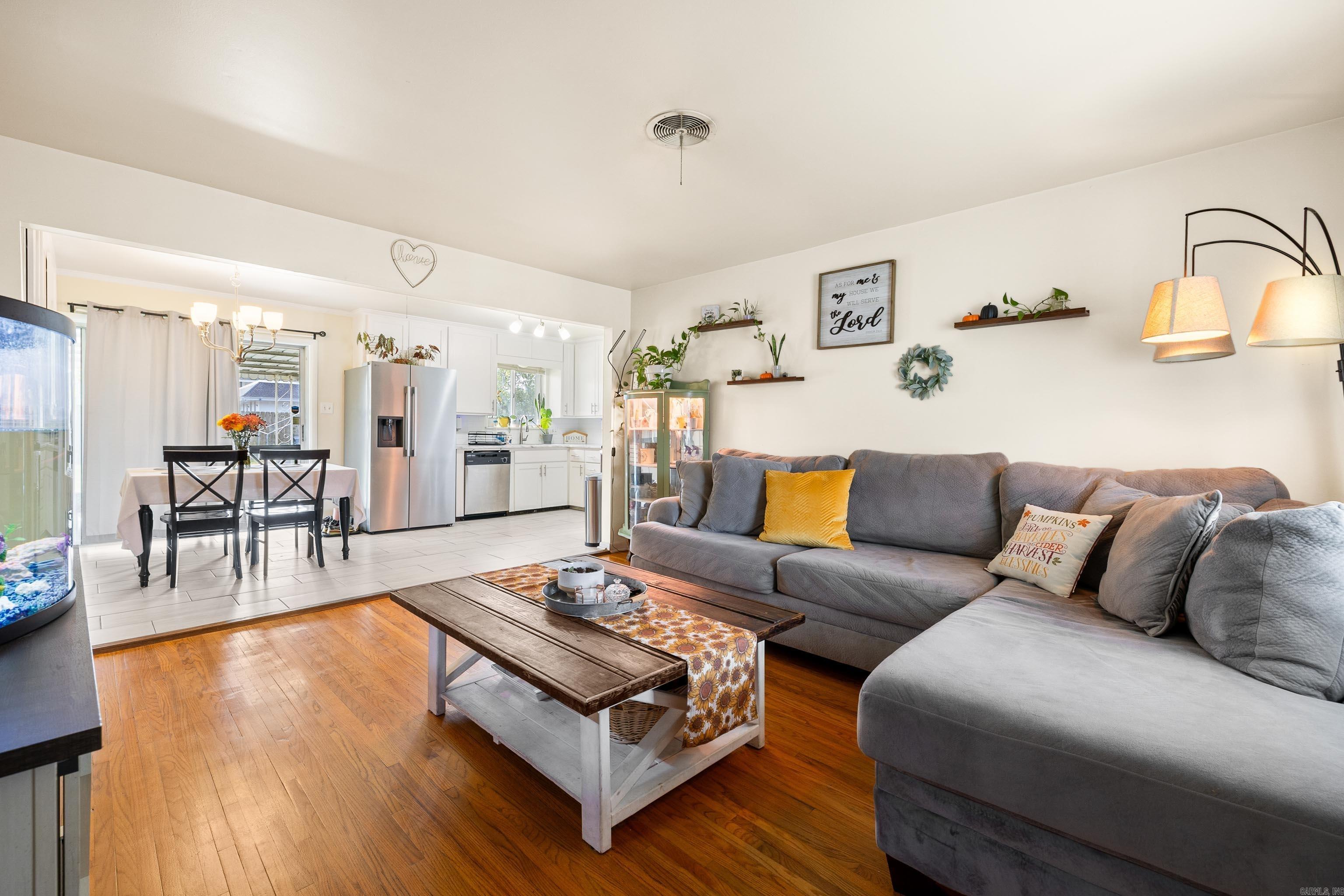 ELLIS ACRES - Residential