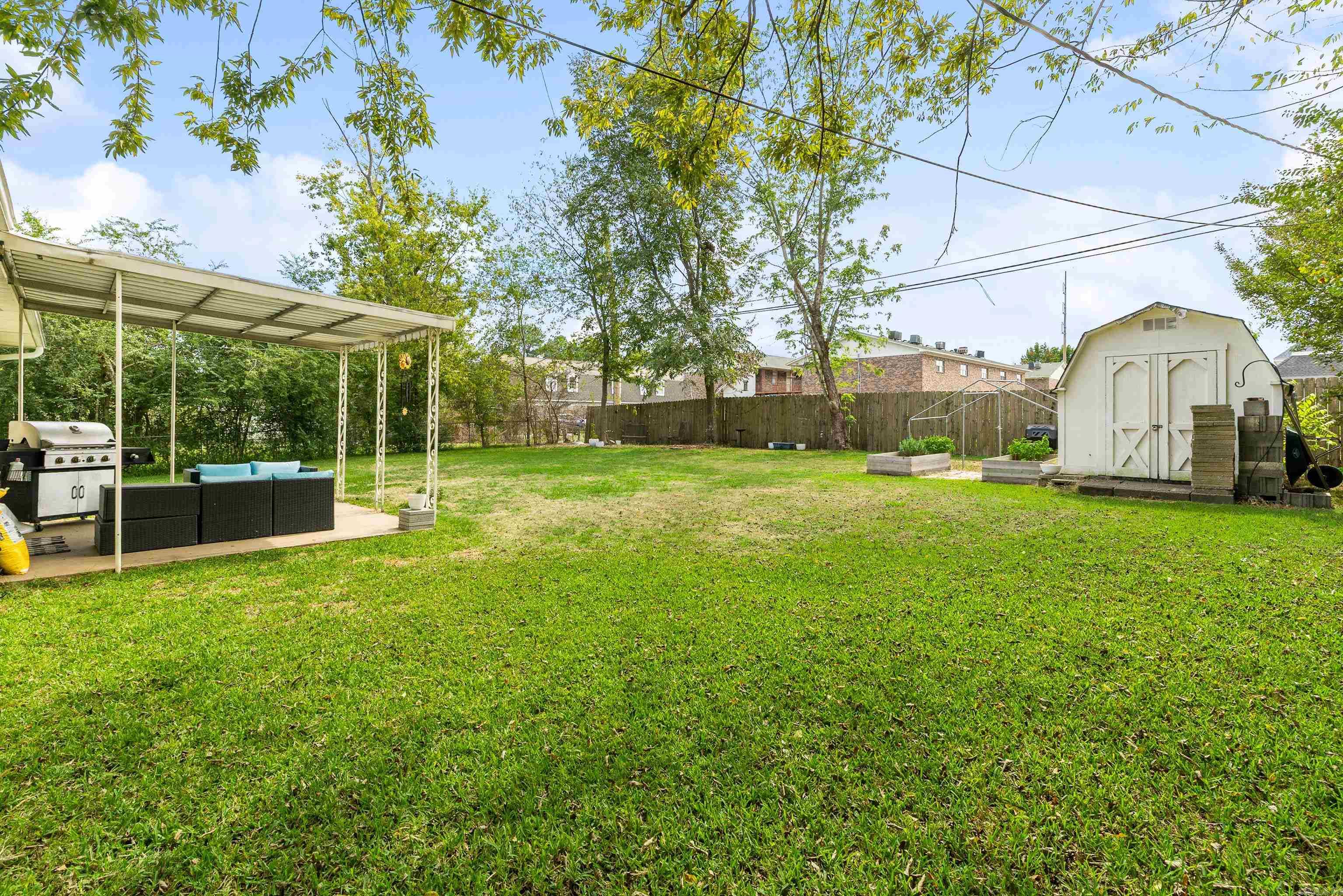 ELLIS ACRES - Residential