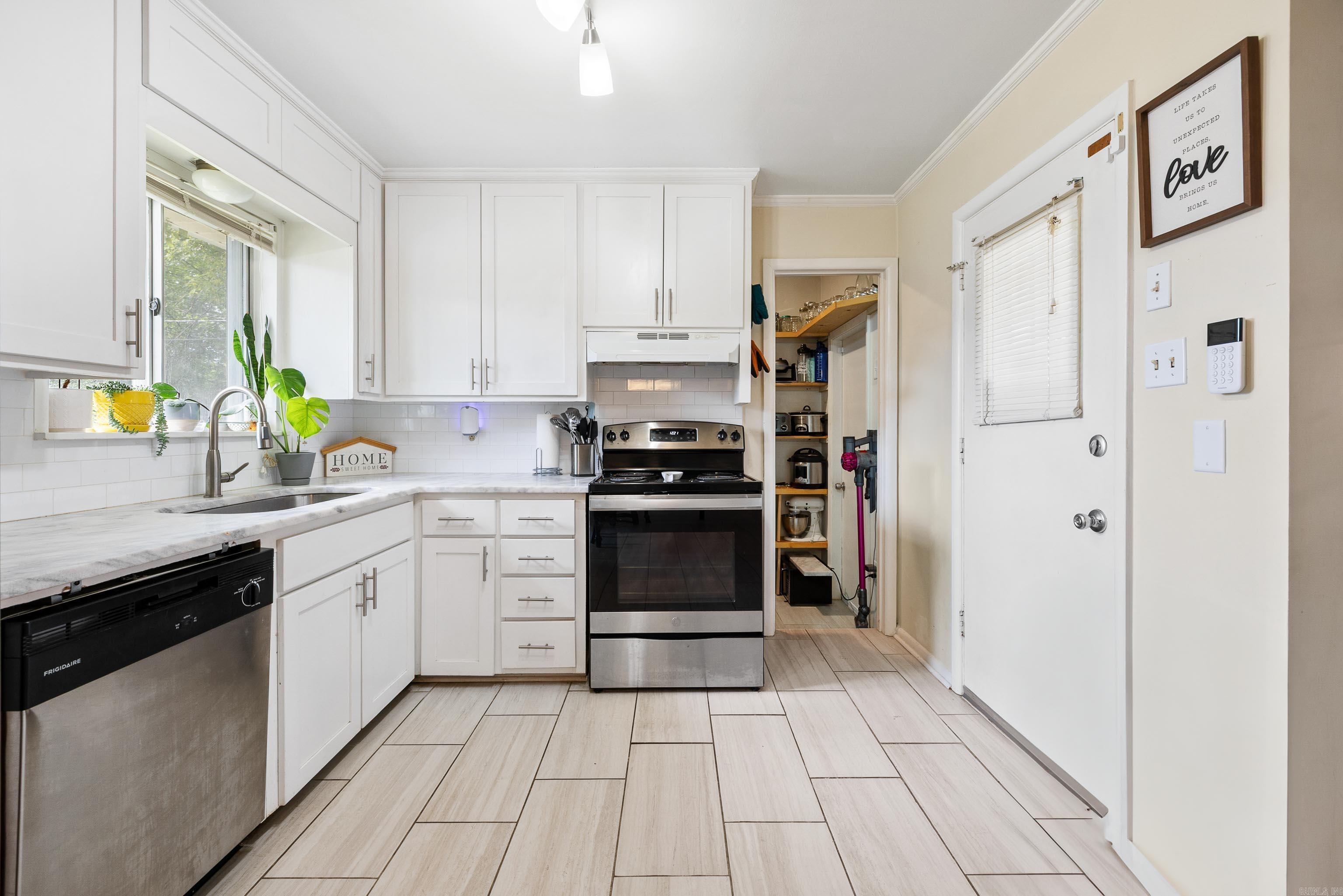 ELLIS ACRES - Residential