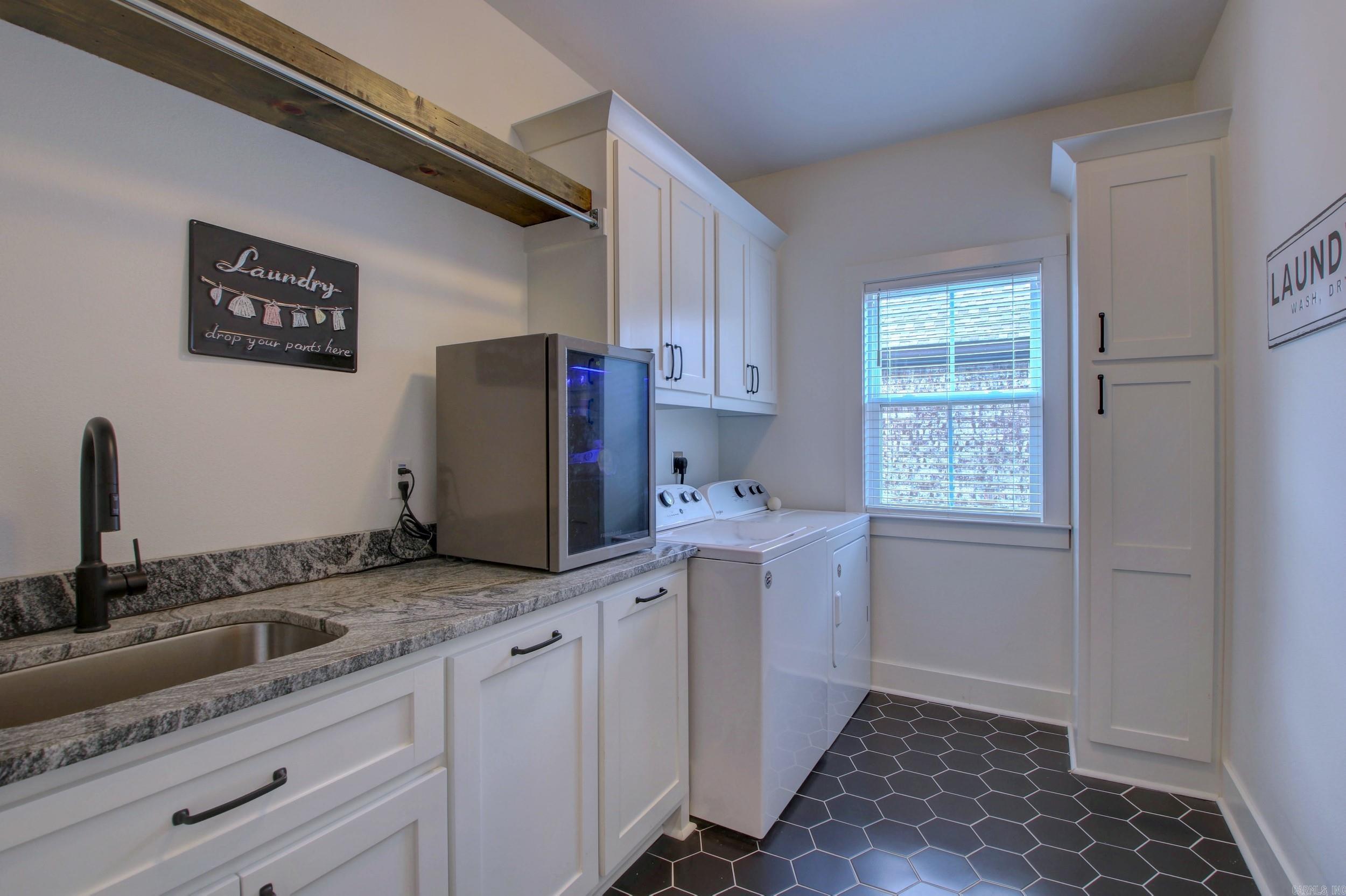 CREEKSIDE ADDN - Residential