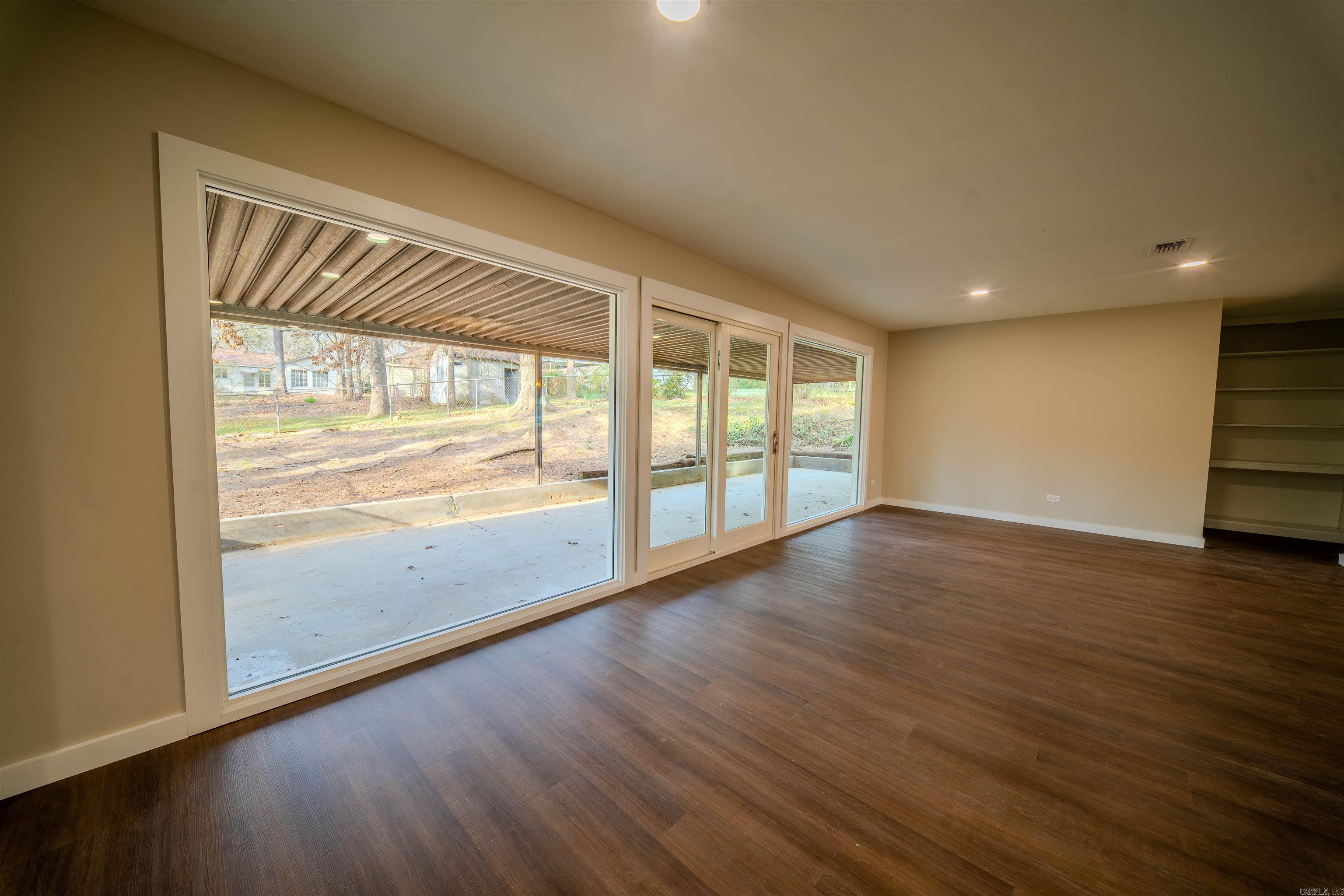 WEST WOODS - Residential