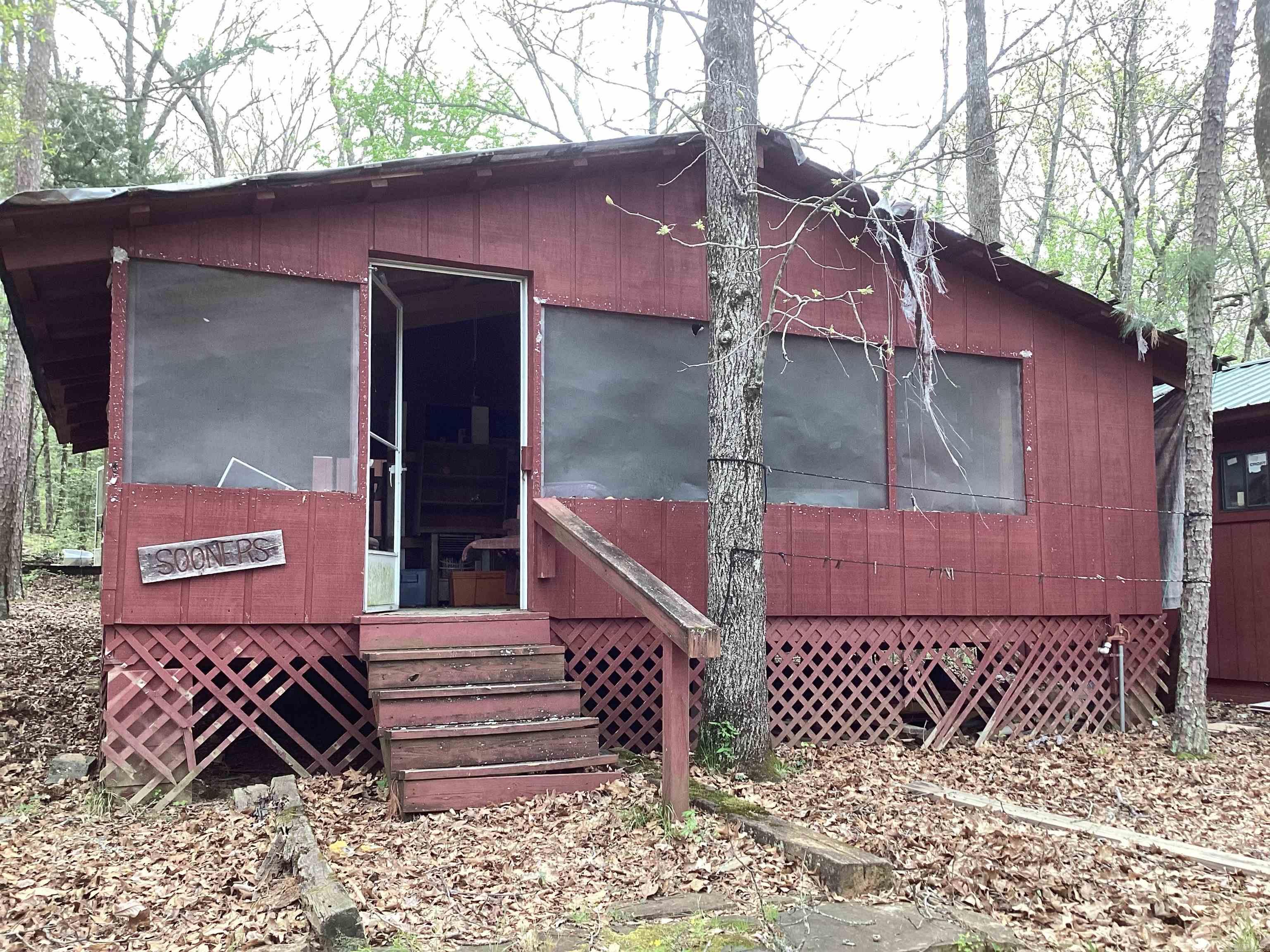 Metes & Bounds - Land