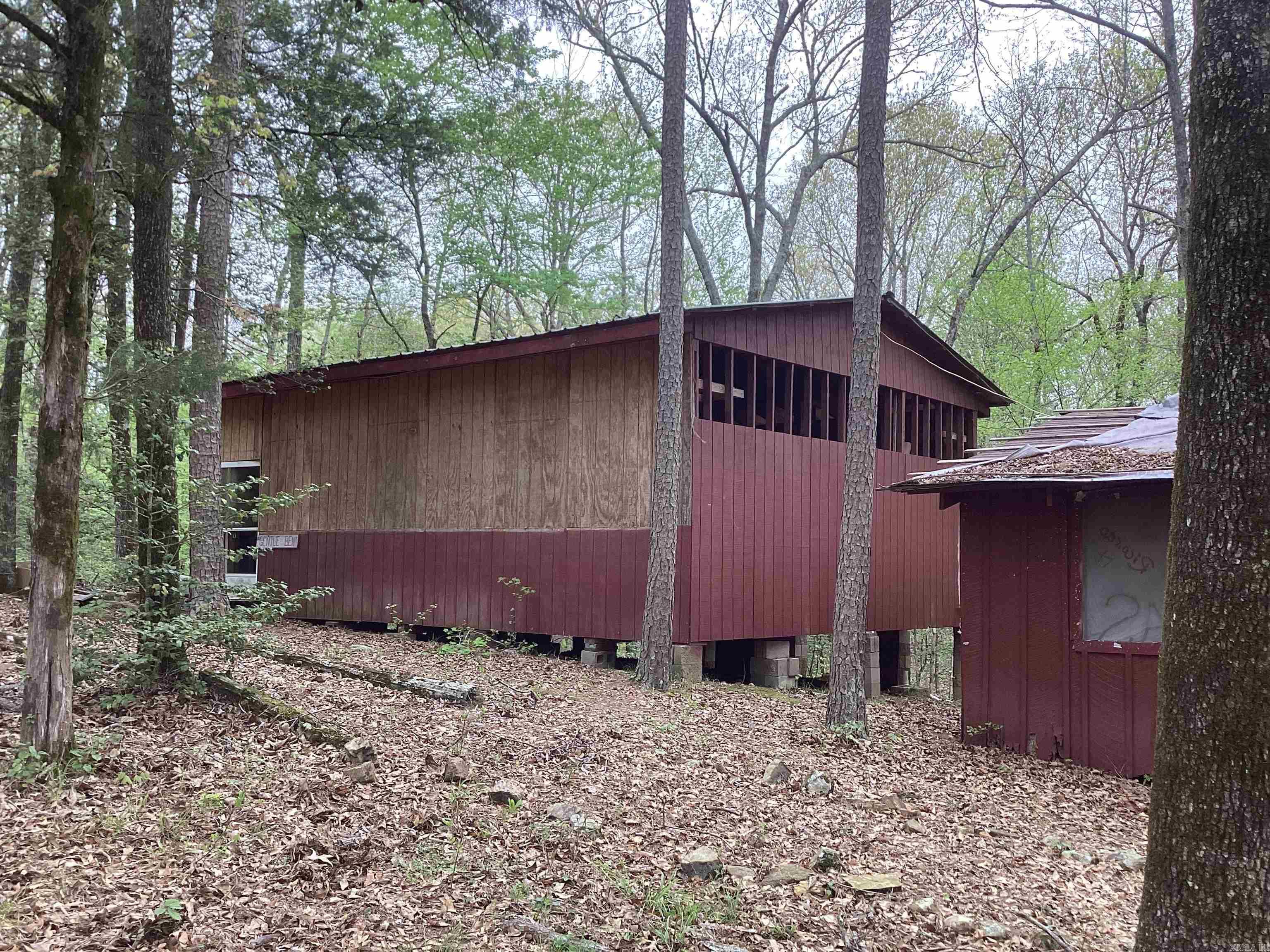 Metes & Bounds - Land