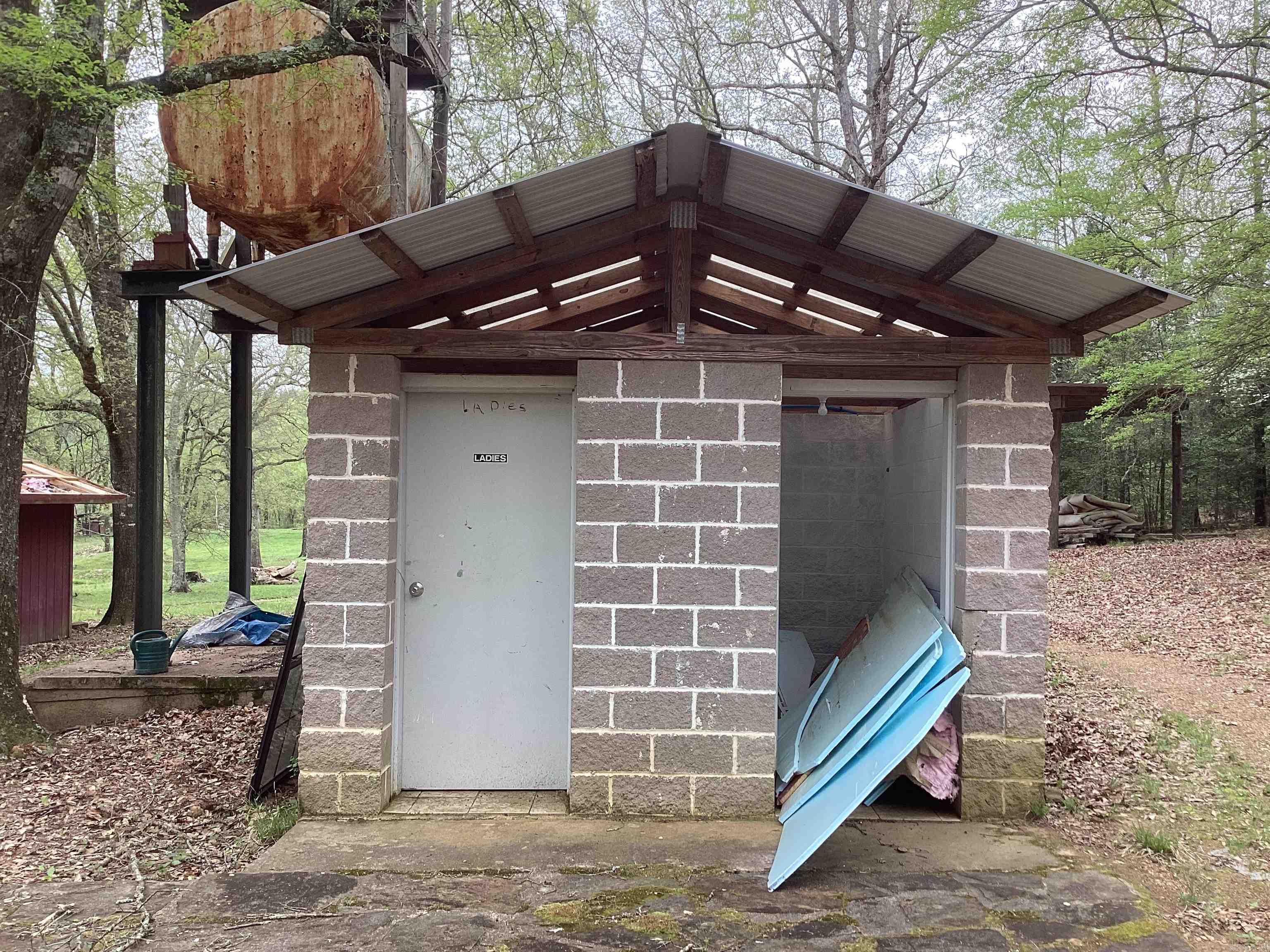 Metes & Bounds - Land