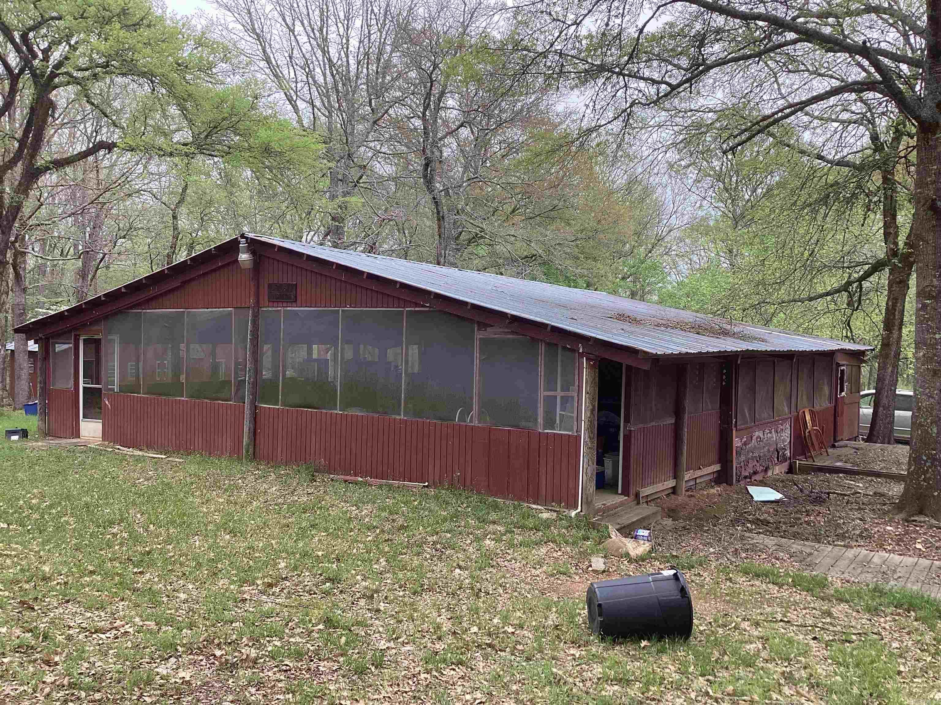 Metes & Bounds - Land