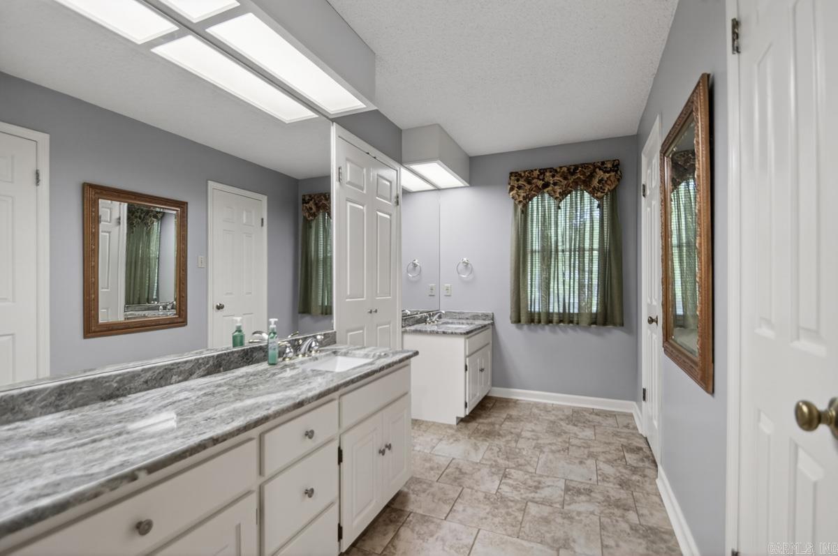 OTTER CREEK COMMUNITY - Residential