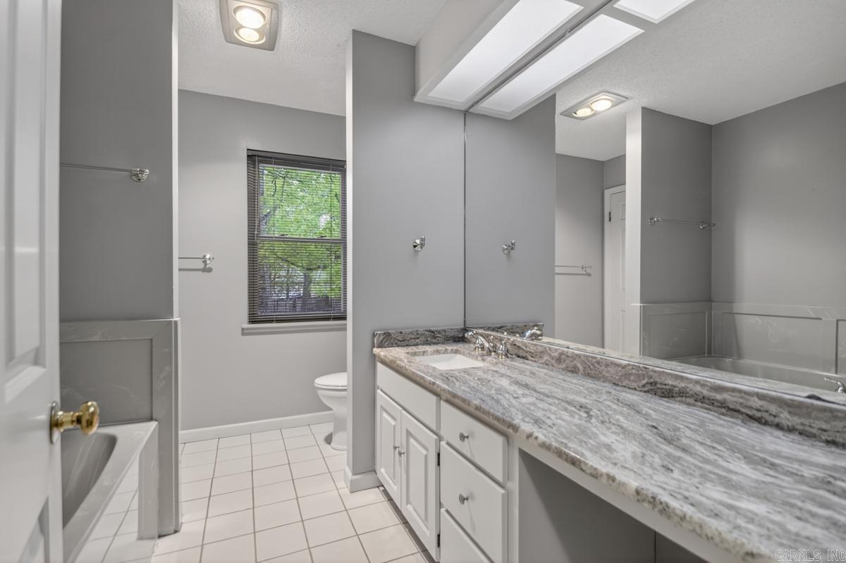 OTTER CREEK COMMUNITY - Residential