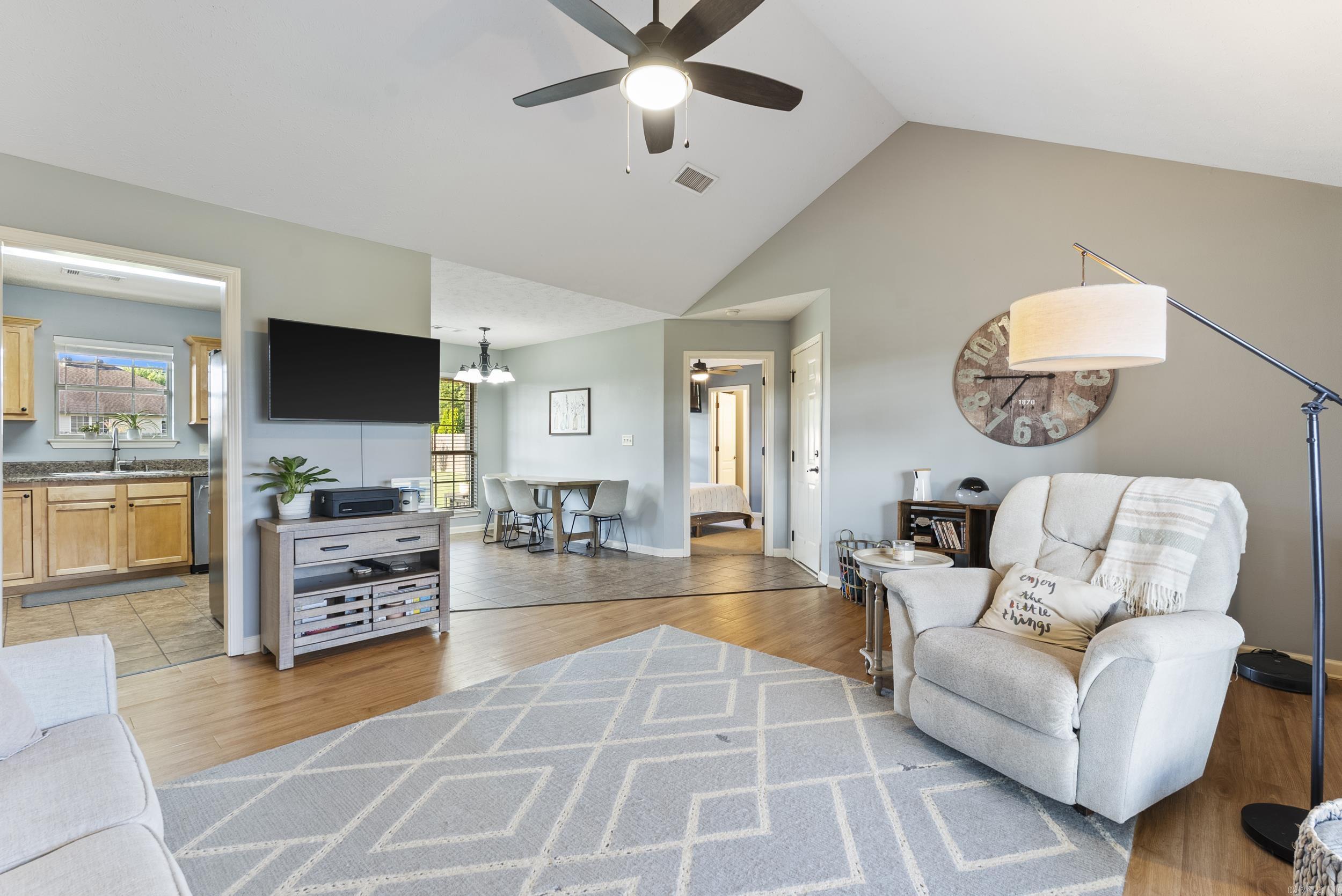 JEWELS ESTATES - Residential