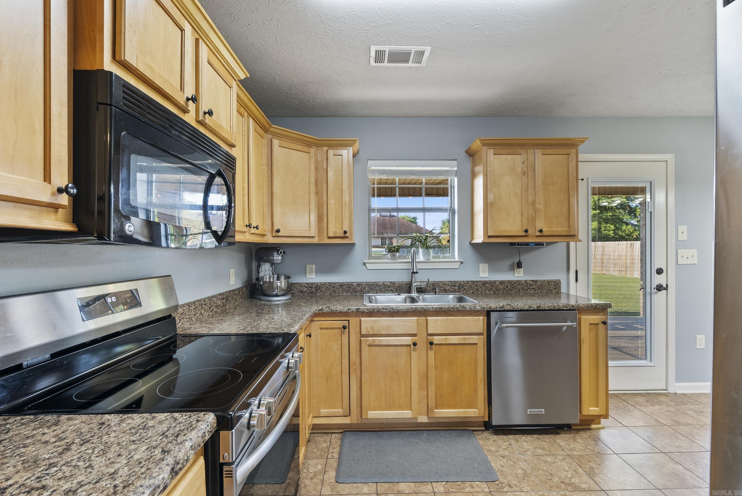 JEWELS ESTATES - Residential