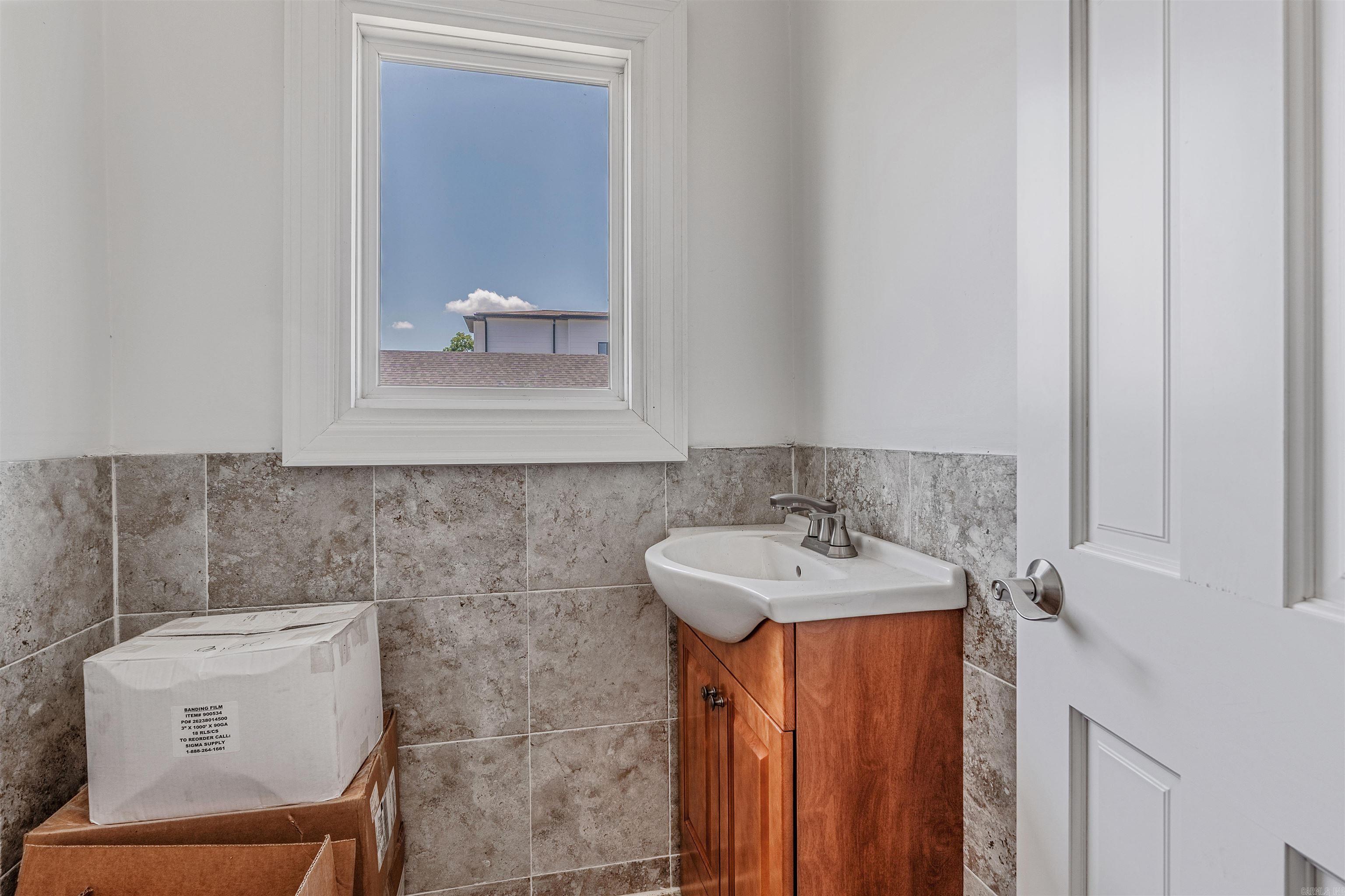 Weldon E Wrights - Residential