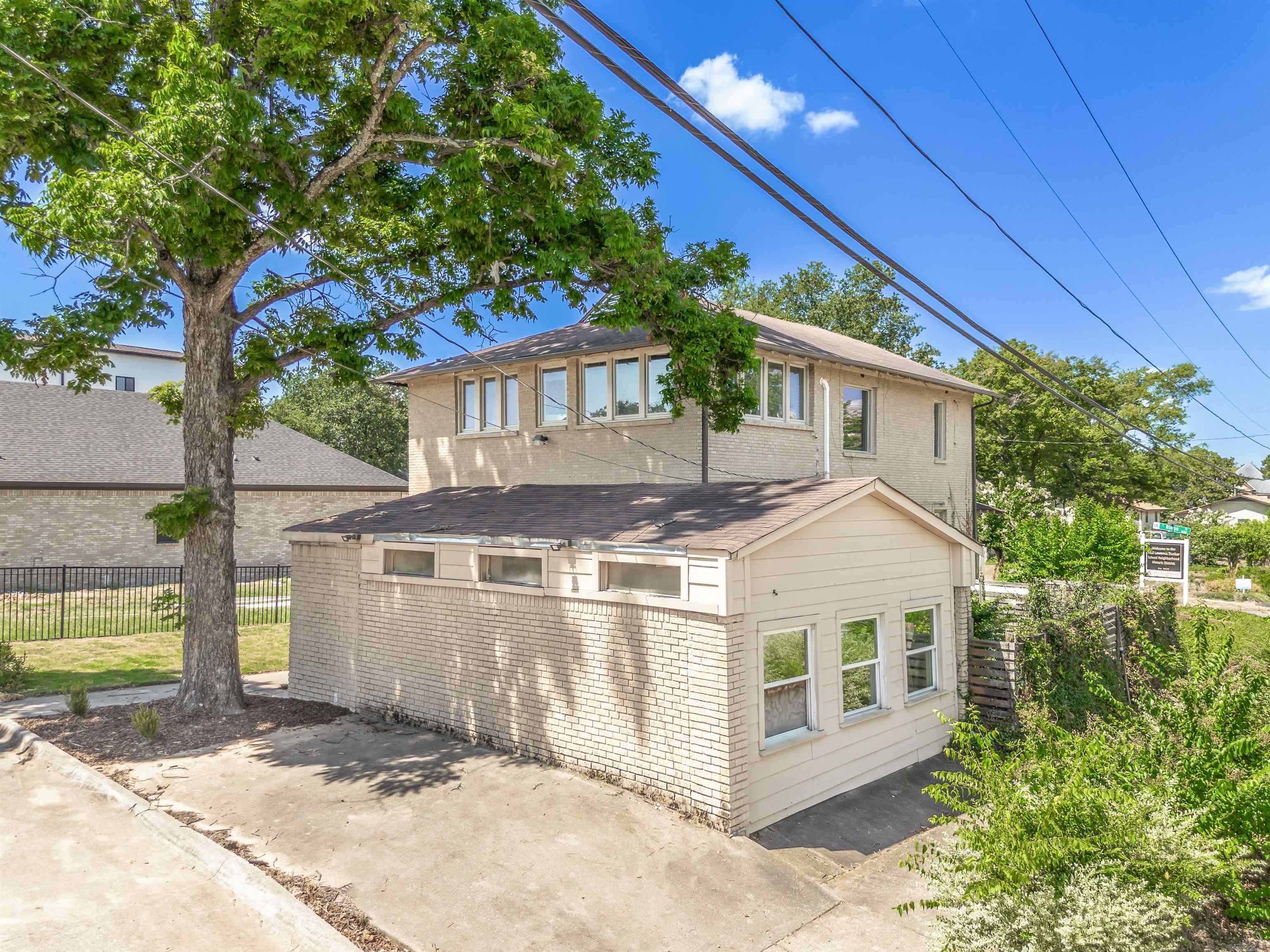 Weldon E Wrights - Residential