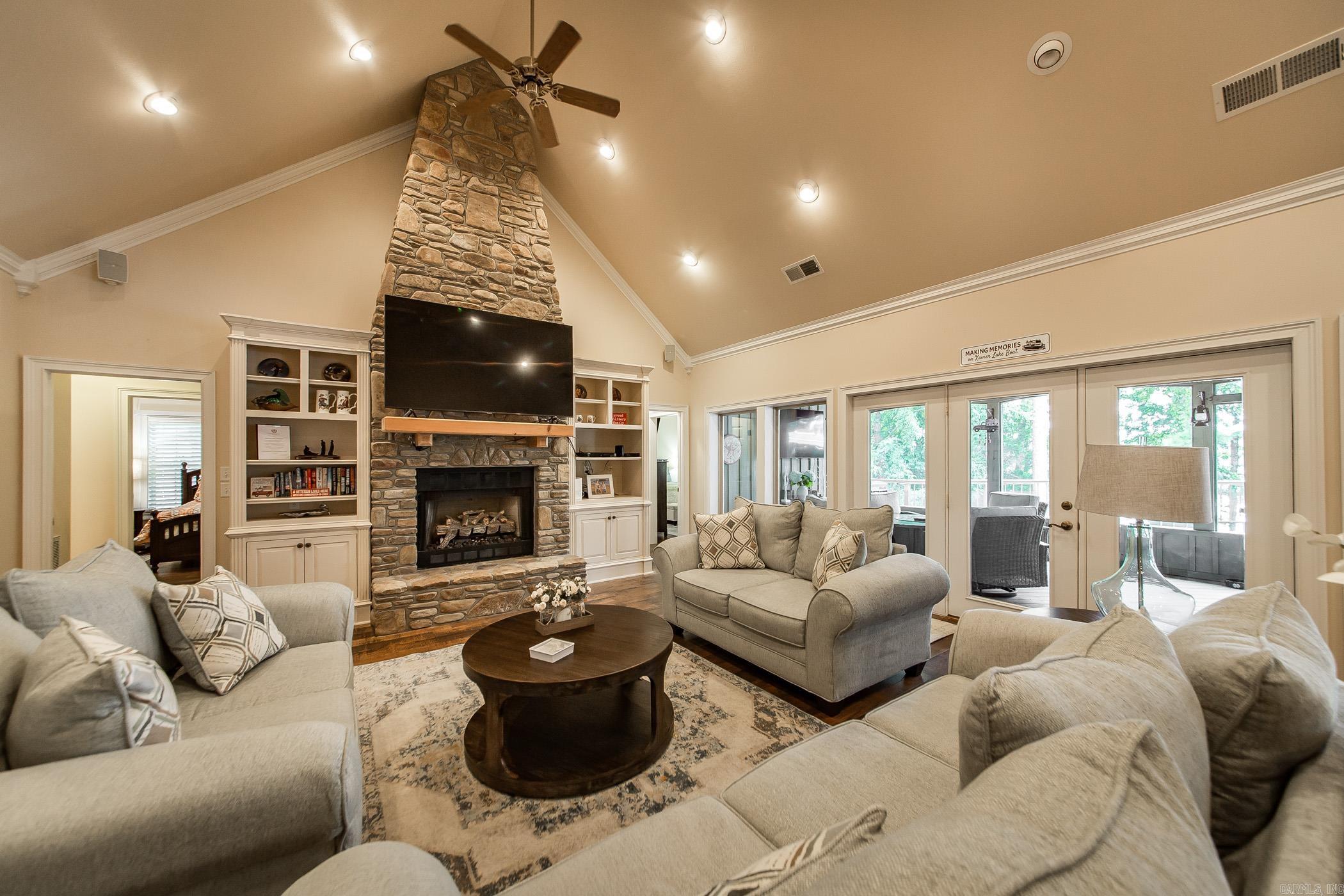 GRAND ISLE - LAKE - Residential