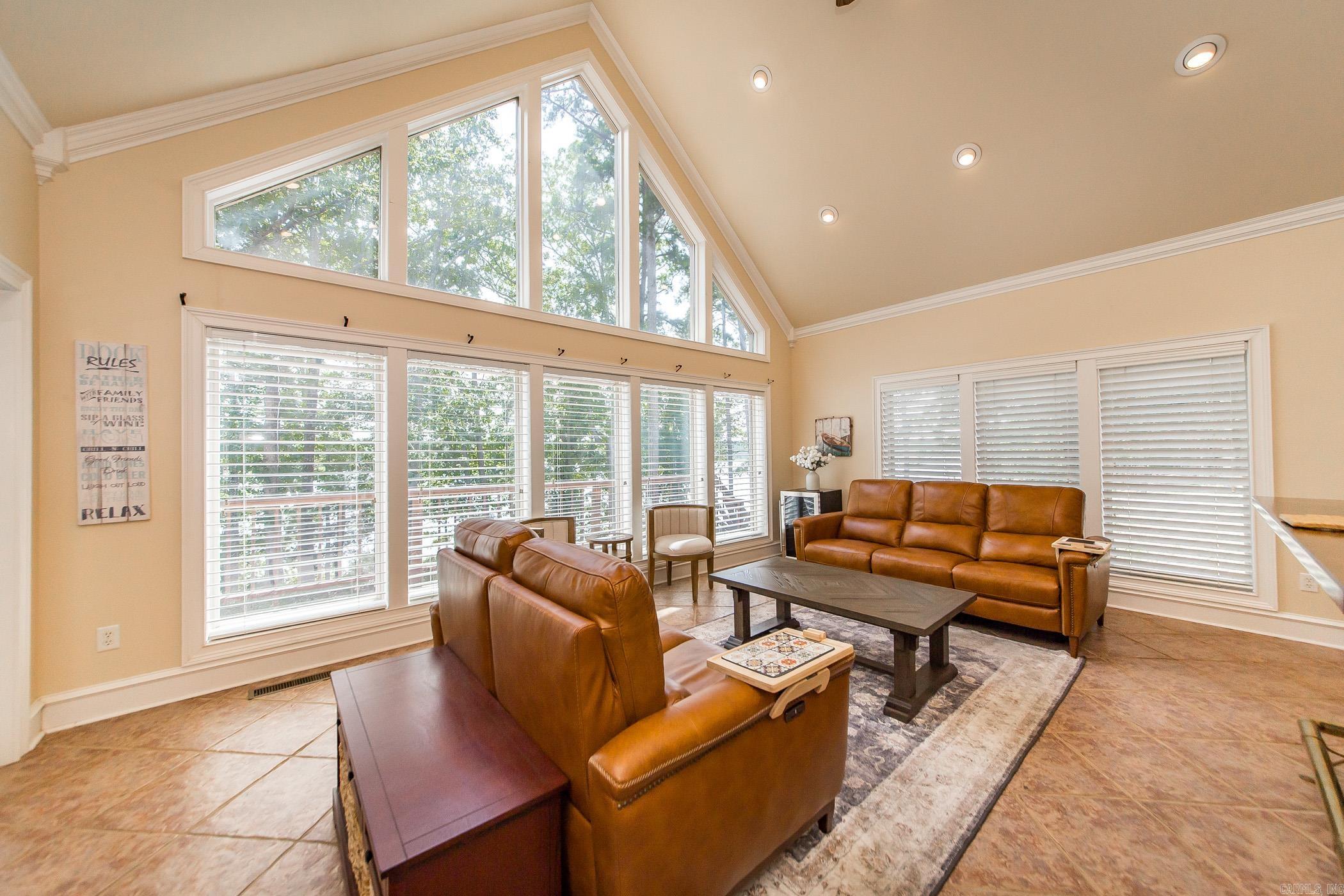 GRAND ISLE - LAKE - Residential