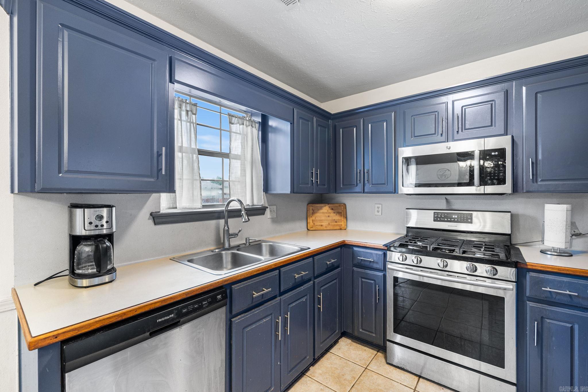 BLOOMING RIDGE - Residential