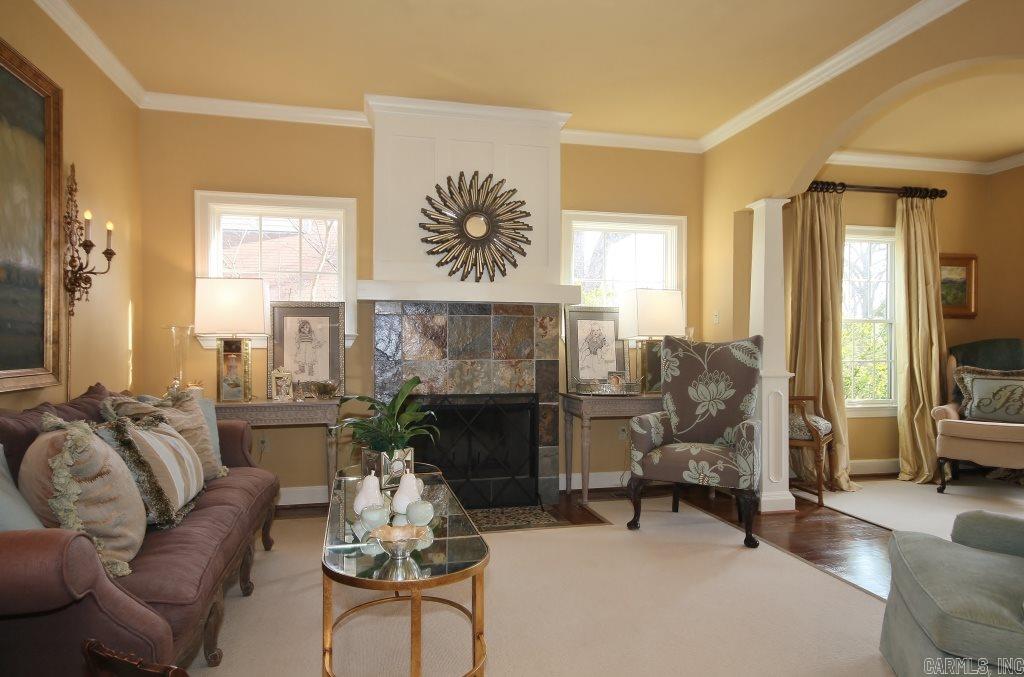 CHARMING NEWER HOME IN THE HEART OF THE HEIGHTS. LARGE GOURMET KITCHEN W/SLAB GRANITE & VIKING APPLIANCES. HARDWOODS ON 1ST FLOOR EXCEPT MSTR. OPEN FLOORPLAN. FIREPLACES IN FORMAL LIVING & HEARTHROOM. WONDERFUL MASTER BATH W/ SHOWER WITH BODY SPRAYER AND HUGE CLOSET W/ STACK W/D. GAMEROOM UP W/ WET BAR. INSTANT HOT WATER HEATERS. IN-LAW OR NANNY QUARTERS UPSTAIRS. GREAT PRICE FOR THIS QUALITY HOME!